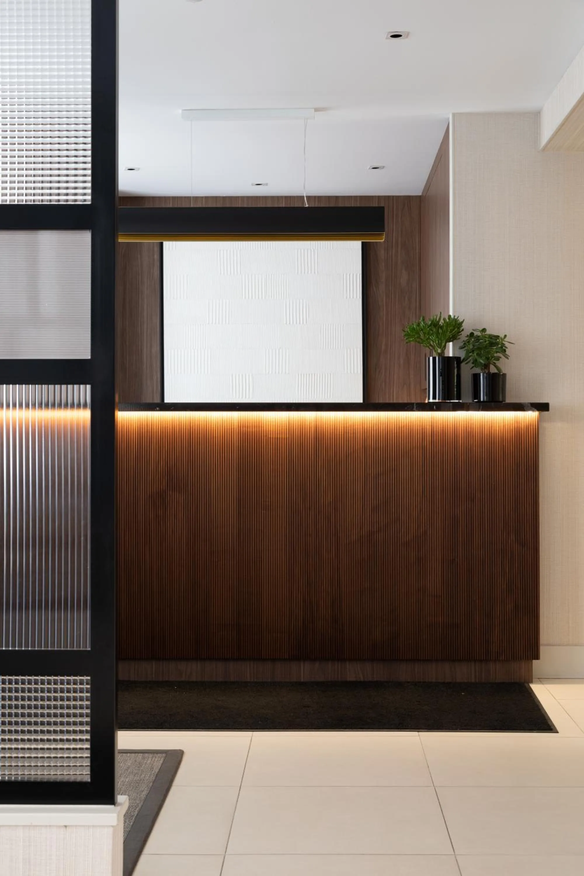 Property building in Hôtel Moderniste