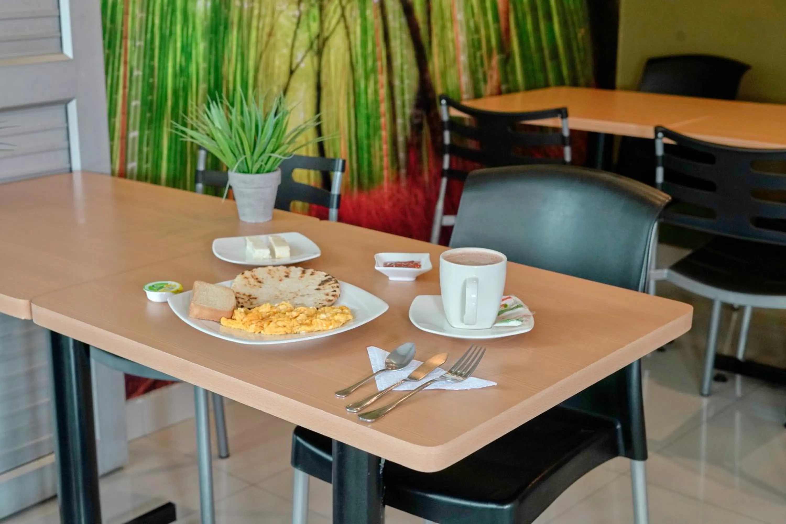 Dining area in Hotel Volare