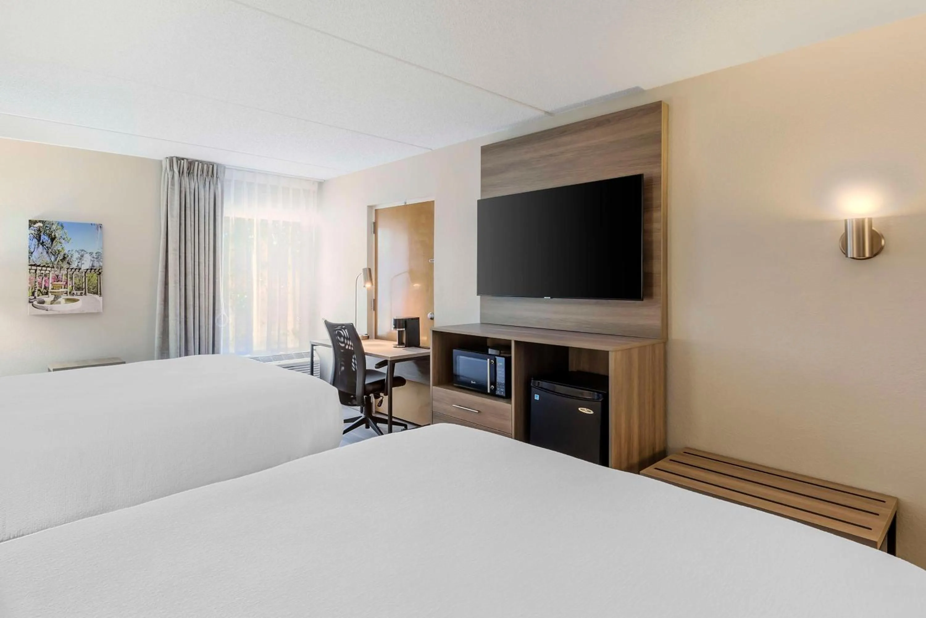 Bedroom, Bed in Best Western Plus Wilmington / Wrightsville Beach