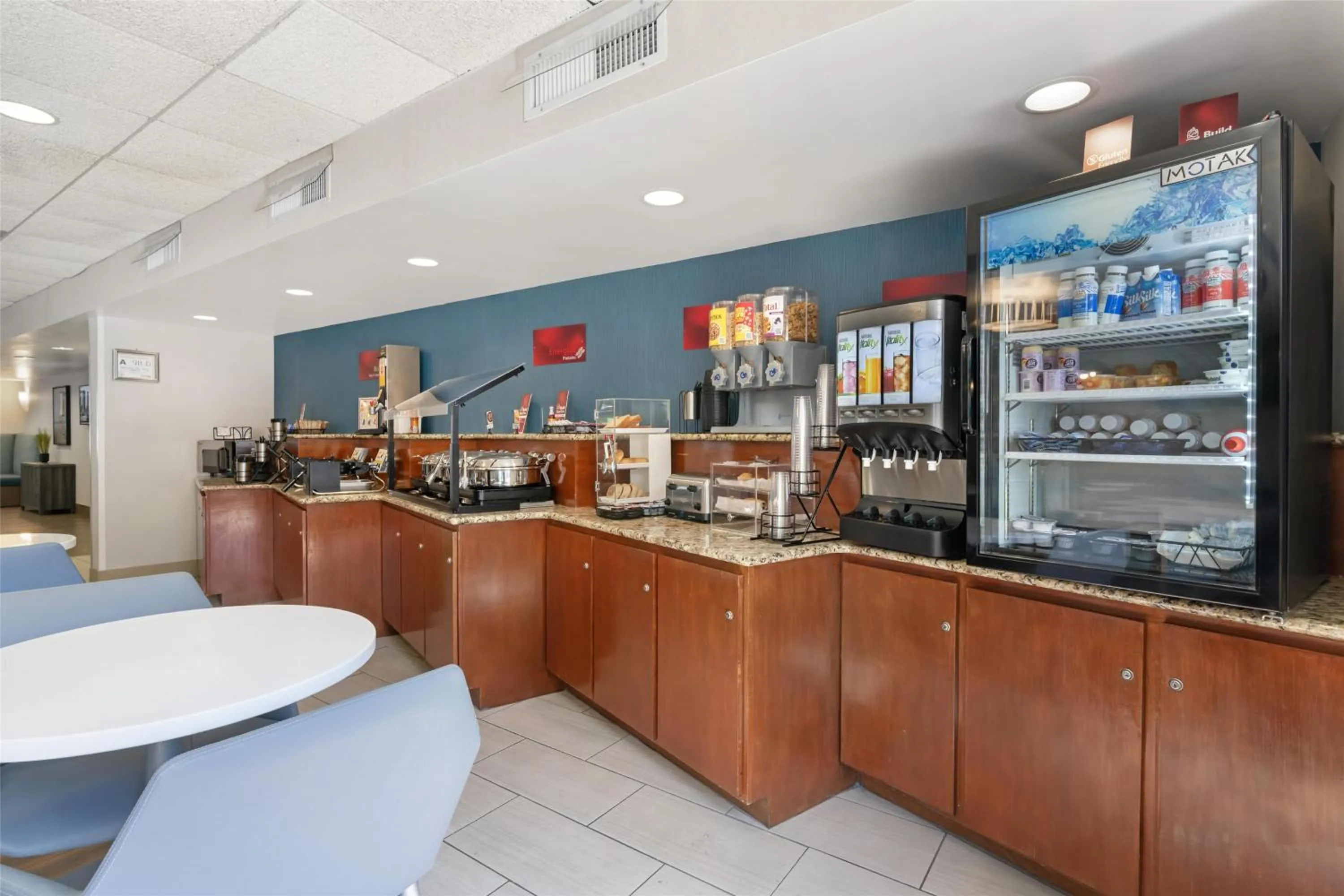 Breakfast in Best Western Plus Wilmington / Wrightsville Beach