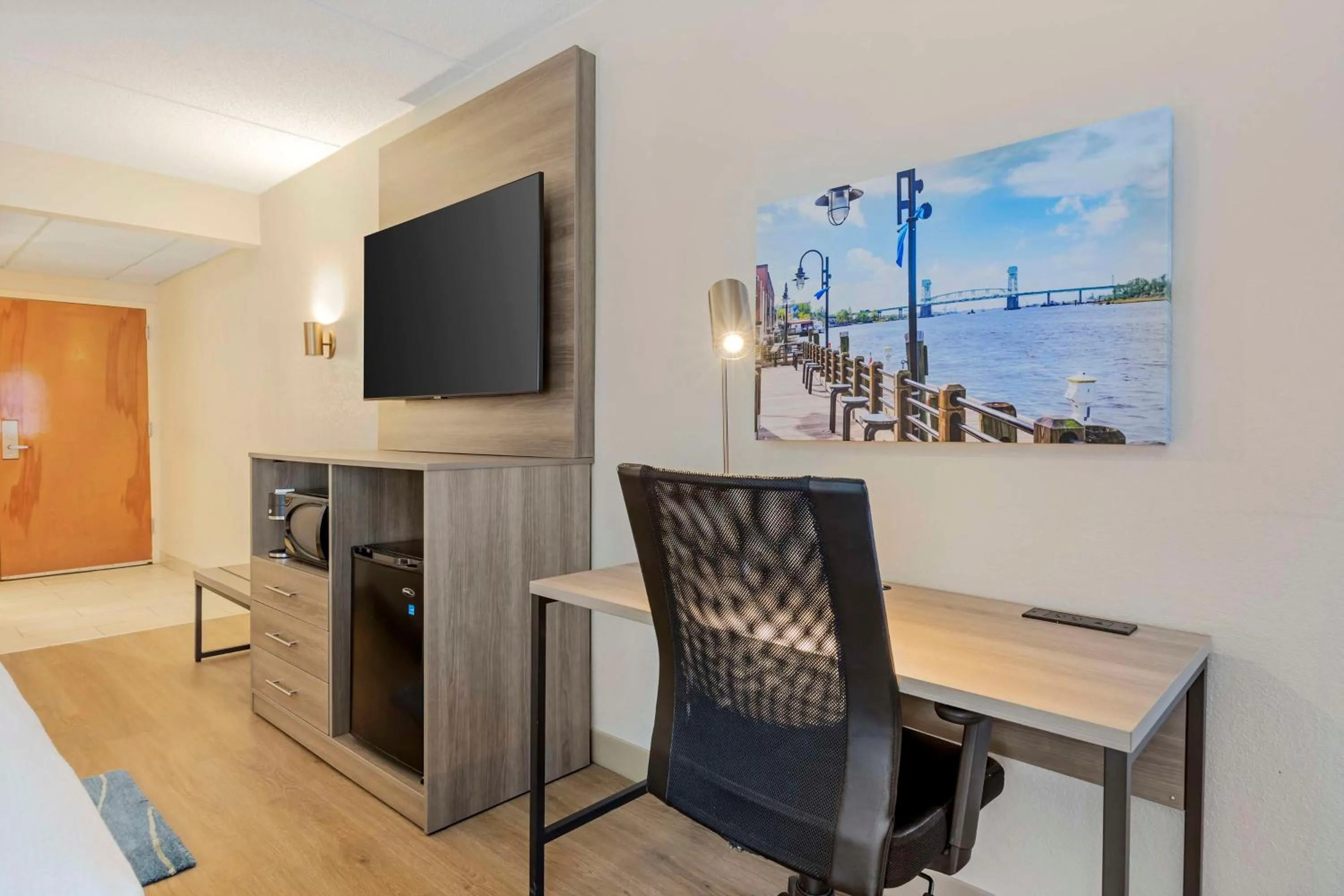 Bedroom, Bed in Best Western Plus Wilmington / Wrightsville Beach