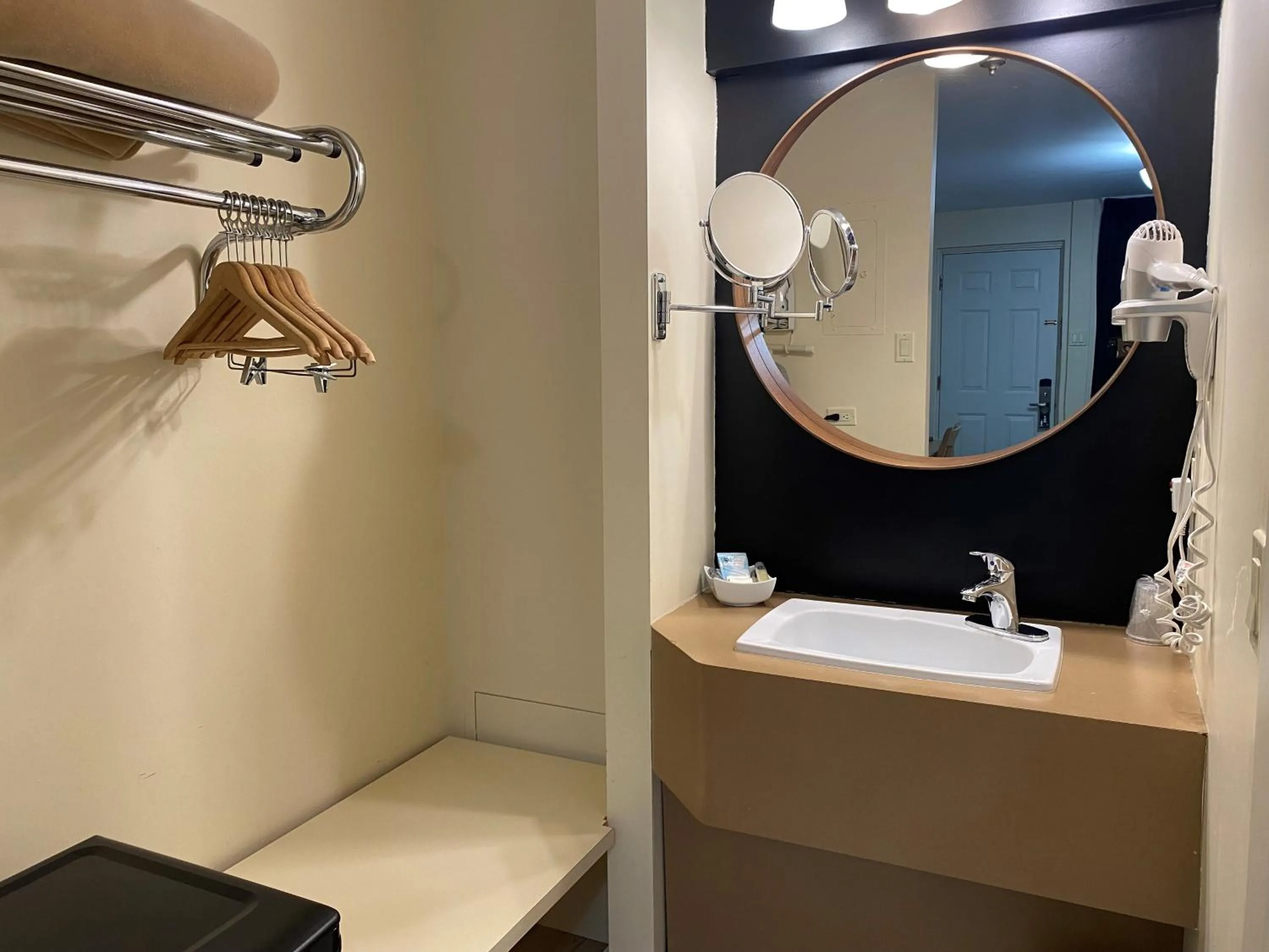 Bathroom in Hôtel Centre-Ville