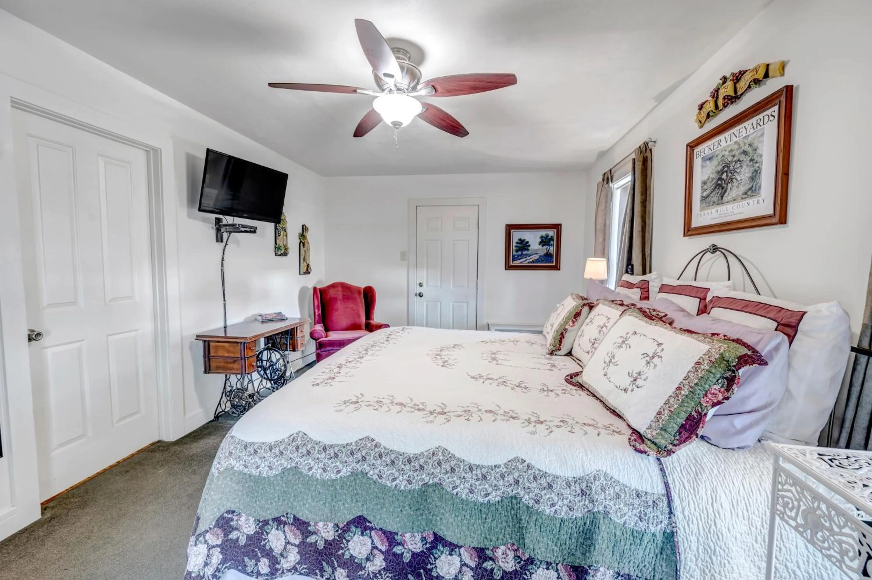 Bed in Full Moon Inn