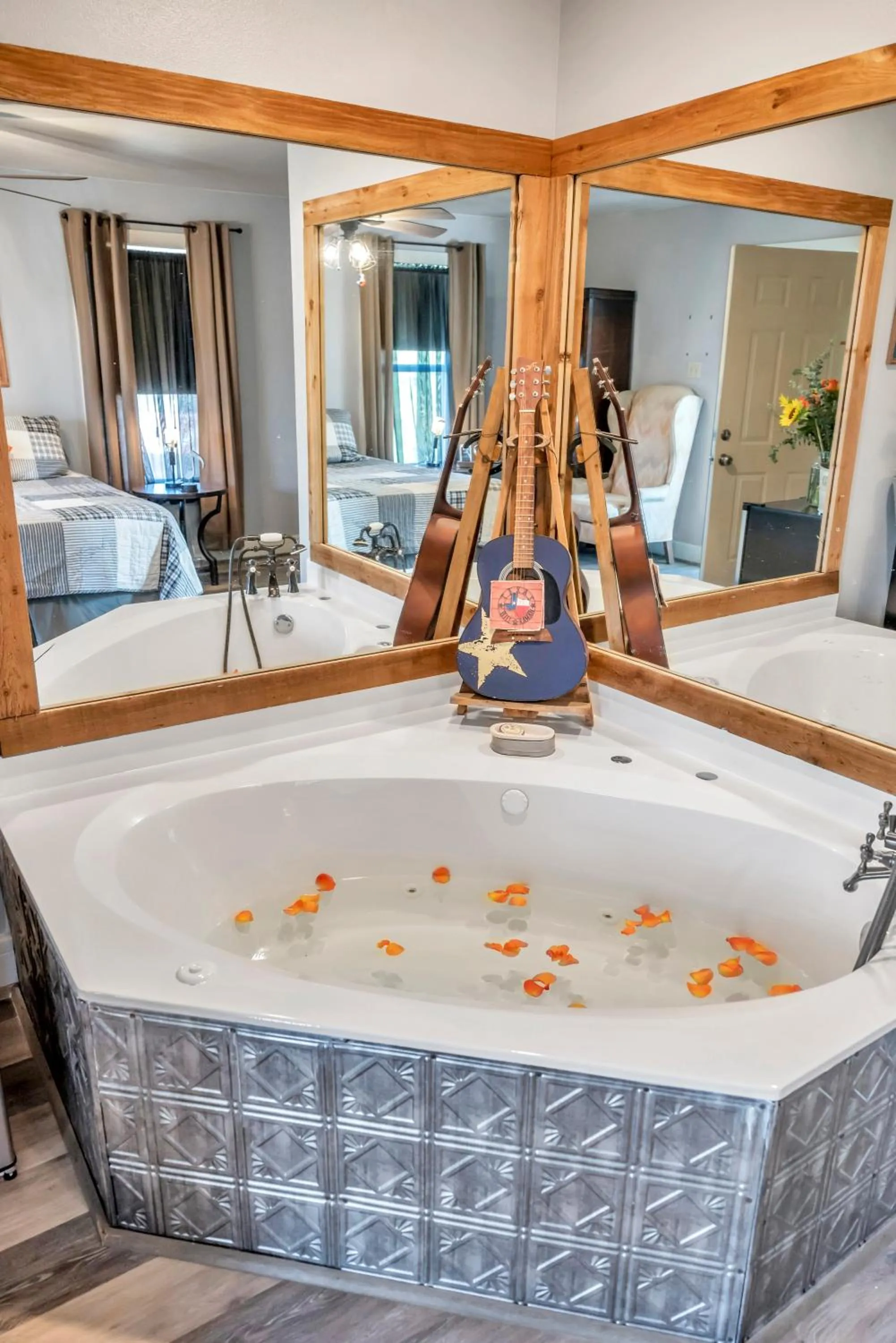 Bath in Full Moon Inn