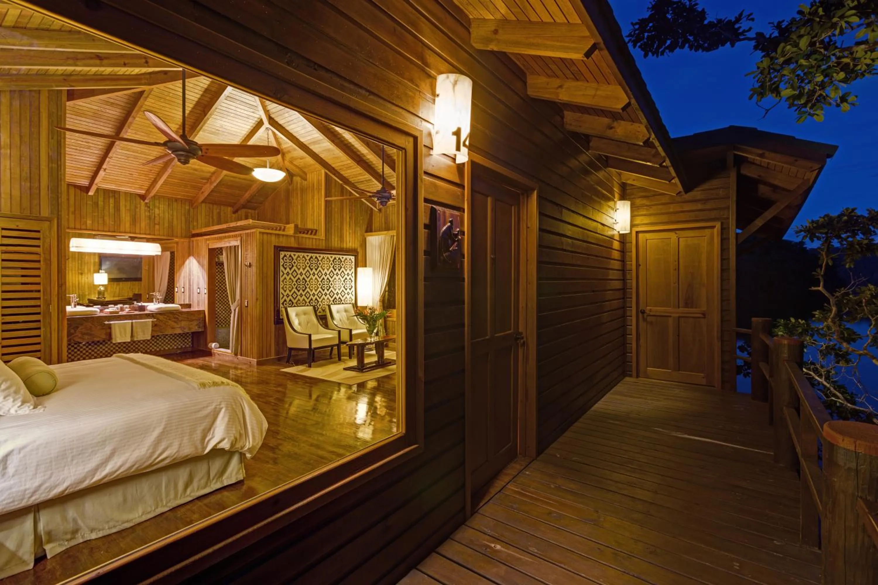 Balcony/Terrace, Bed in Las Lagunas Boutique Hotel