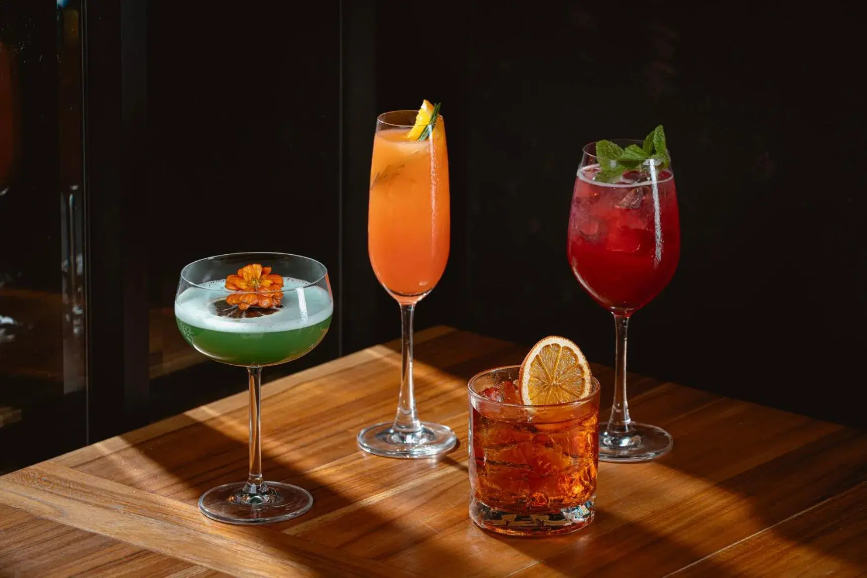 Restaurant/places to eat in Holiday Inn Bangkok by IHG Restaurant/places to eat in Holiday Inn Bangkok by IHG