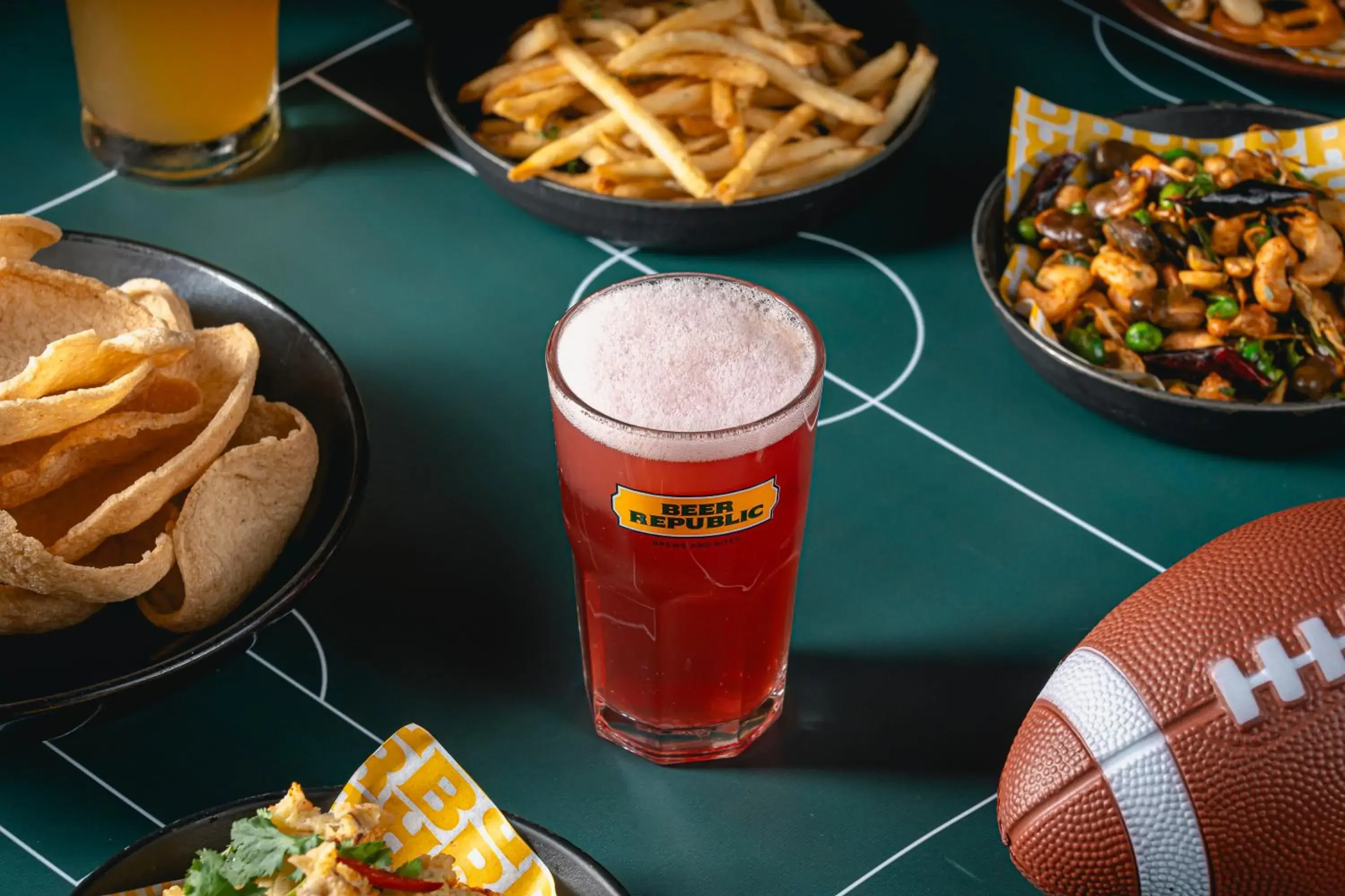 Restaurant/places to eat in Holiday Inn Bangkok by IHG Restaurant/places to eat in Holiday Inn Bangkok by IHG