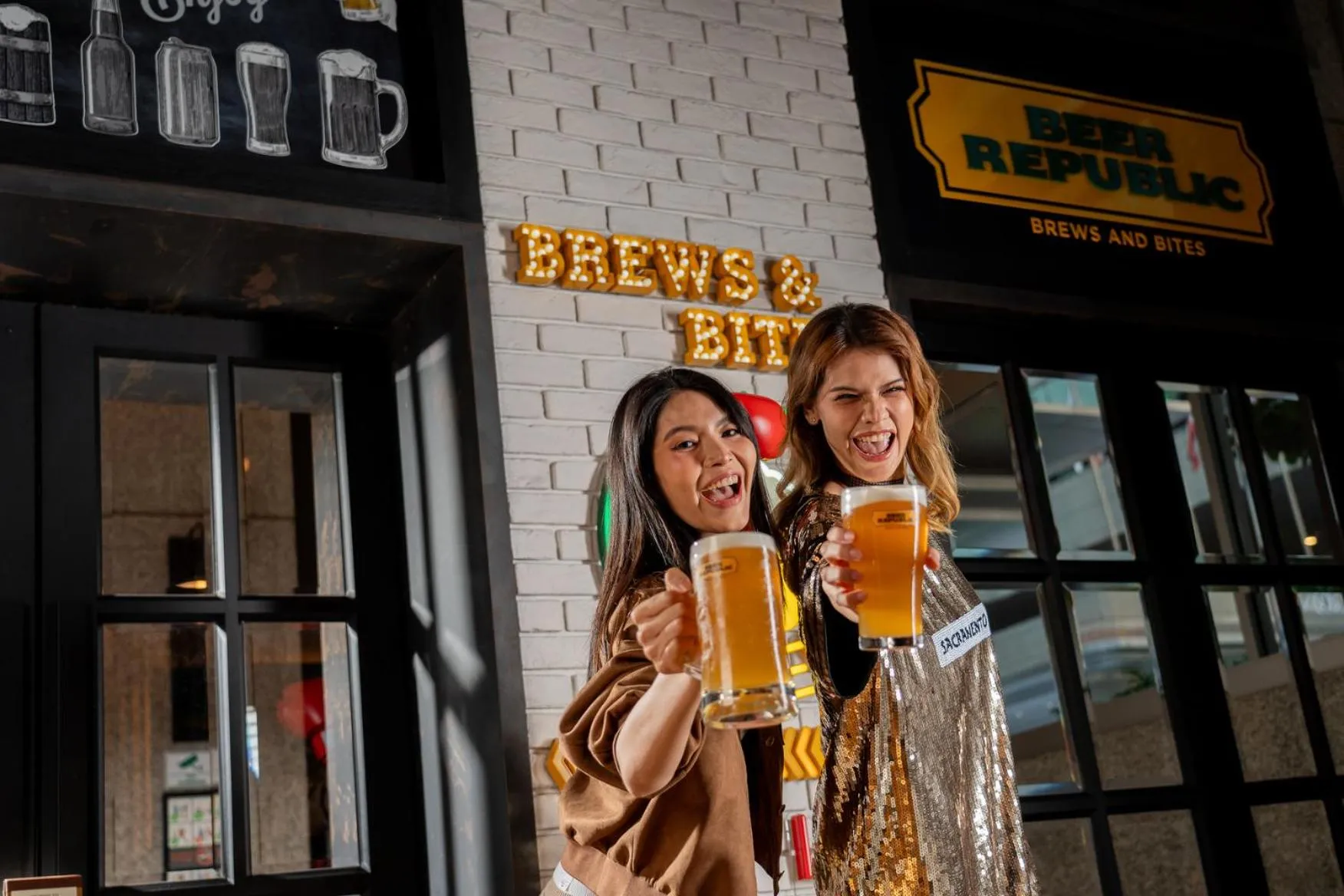 Restaurant/places to eat in Holiday Inn Bangkok by IHG