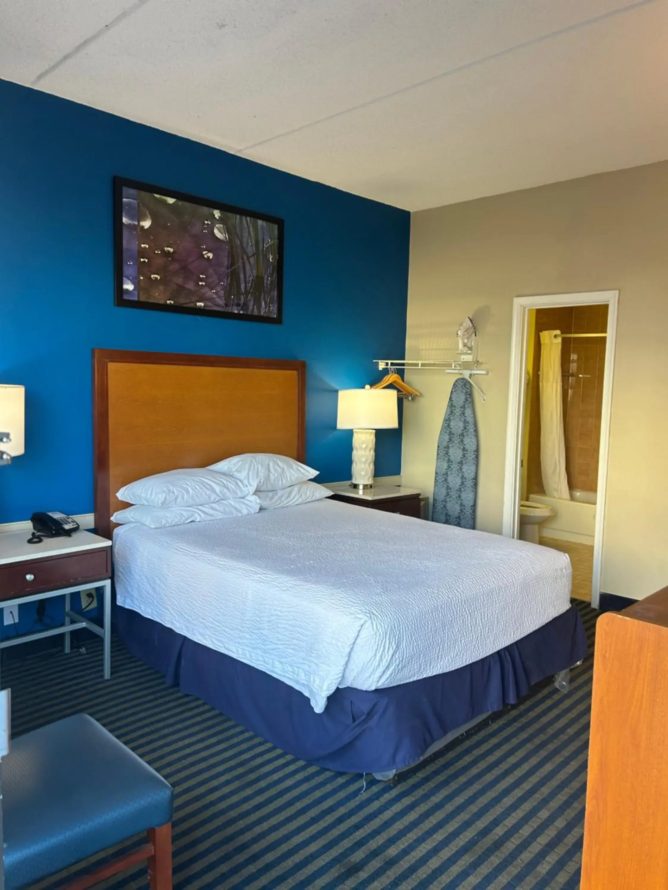 Bed in Days Inn by Wyndham Virginia Beach At The Beach Bed in Days Inn by Wyndham Virginia Beach At The Beach