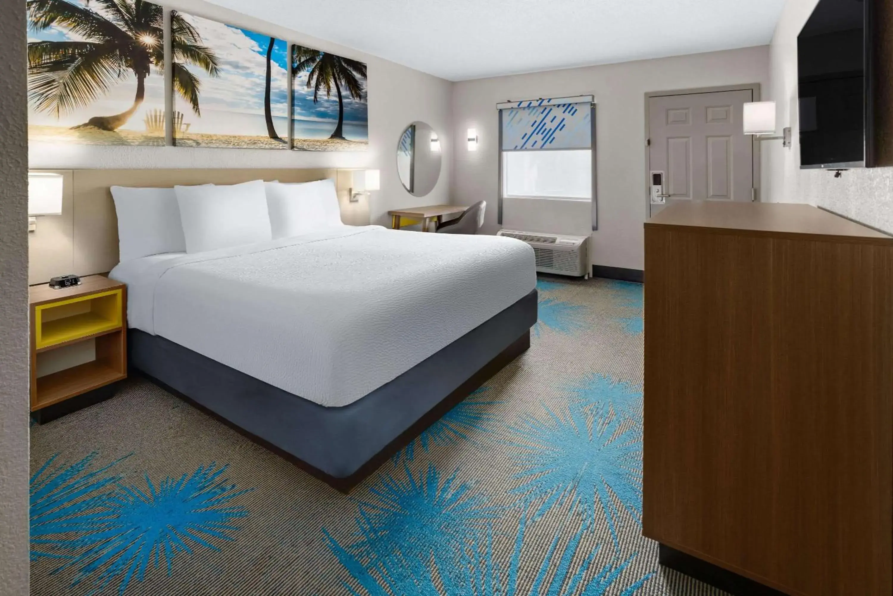 King Room - Disability Access/Non-Smoking in Days Inn by Wyndham Acworth King Room - Disability Access/Non-Smoking in Days Inn by Wyndham Acworth