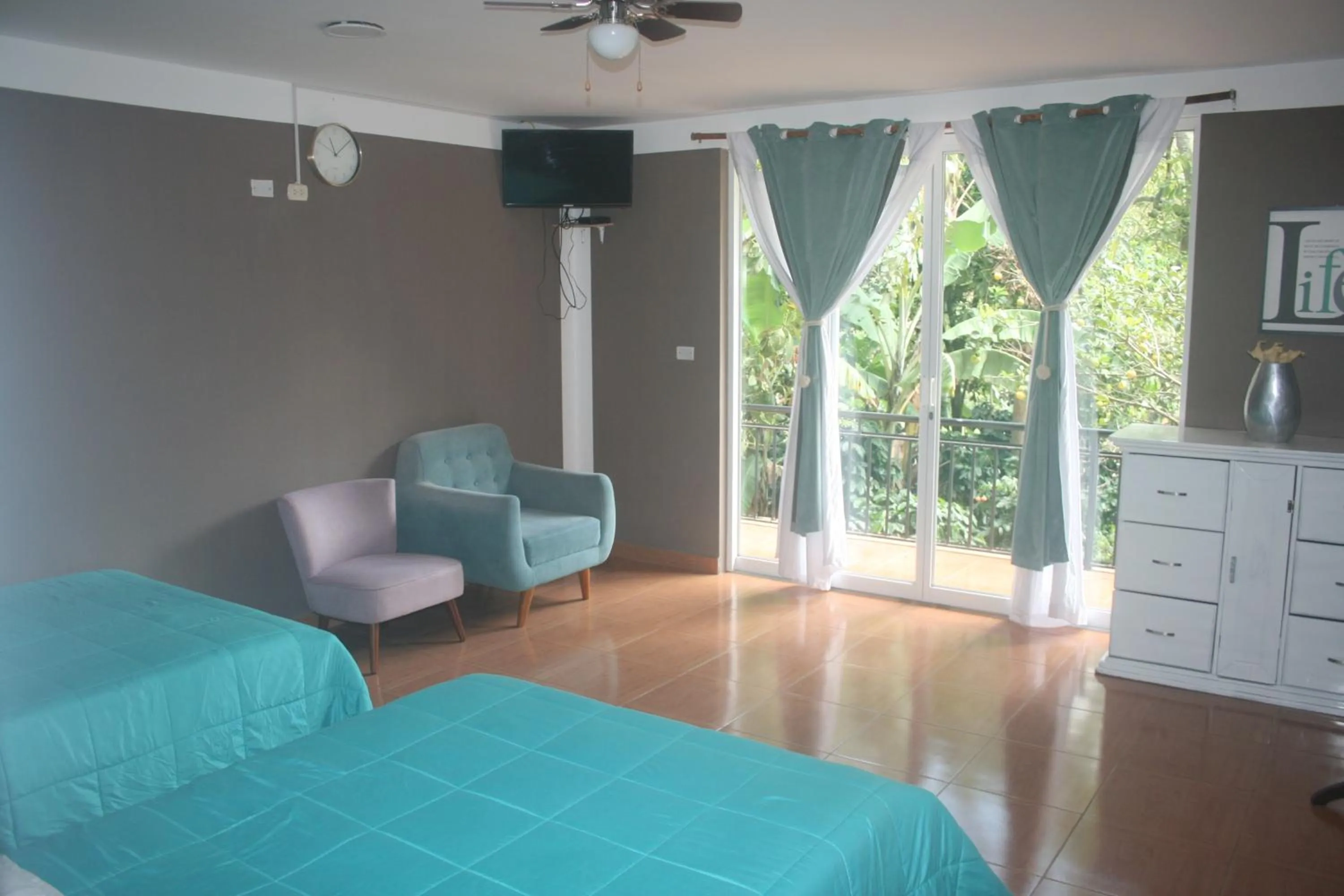 Bedroom in Zoila's Suite Escape