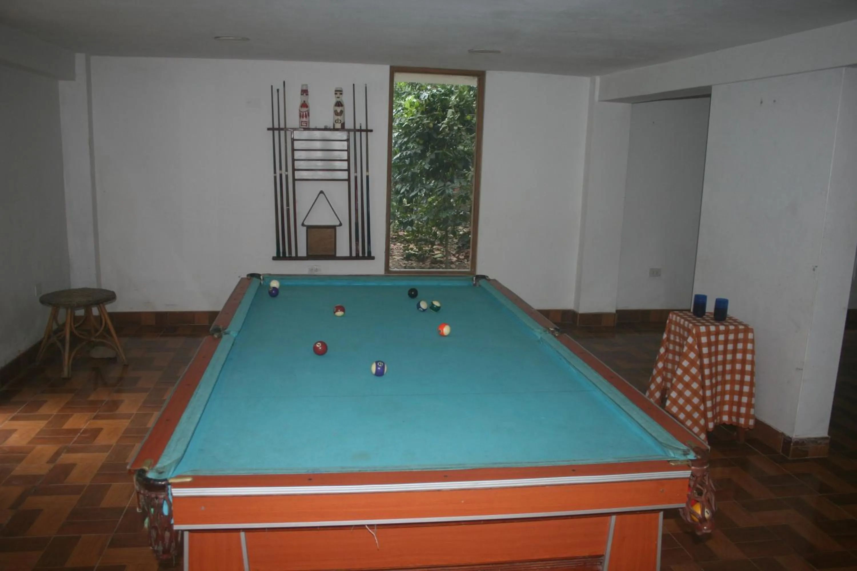 Billiard in Zoila's Suite Escape