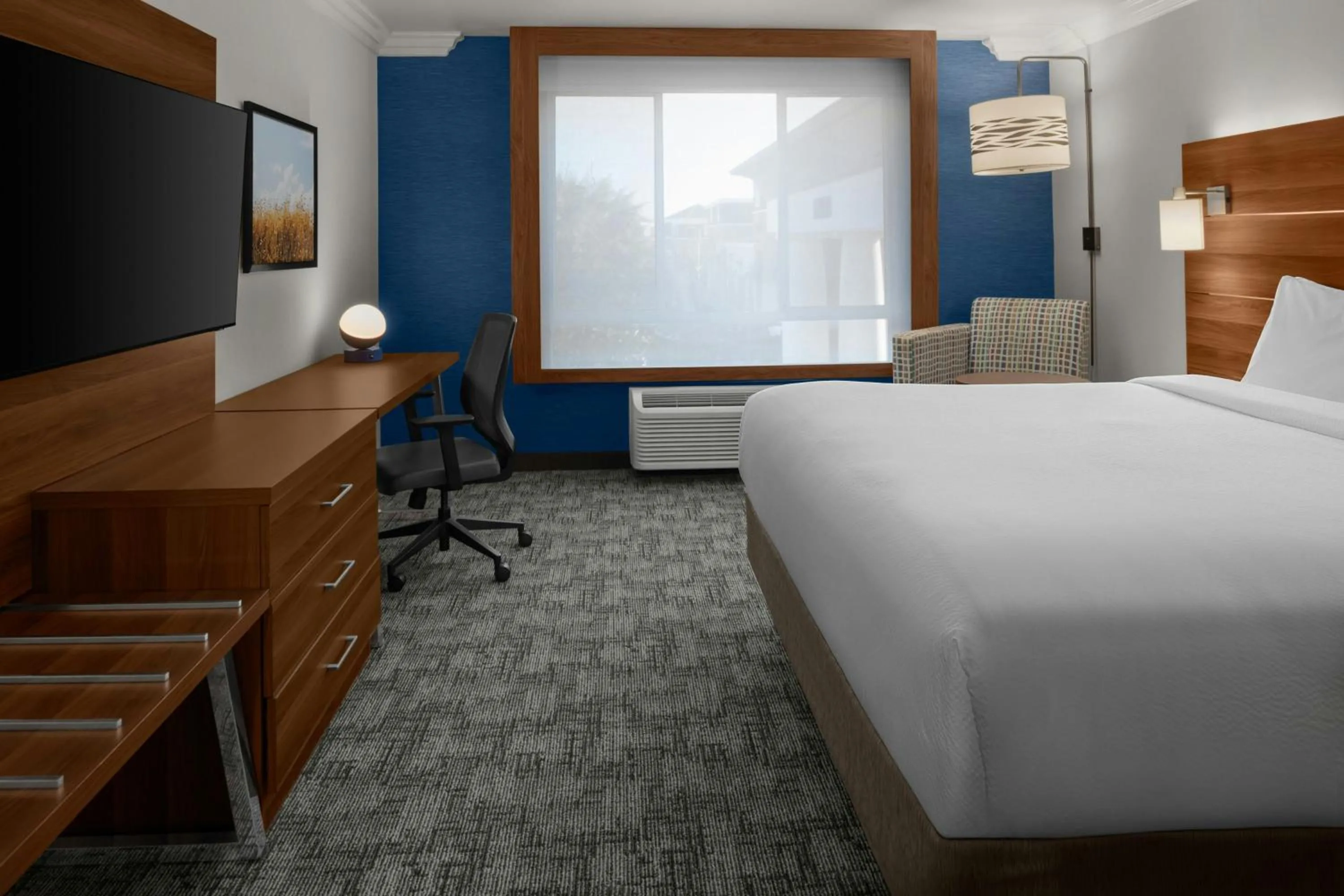 Photo of the whole room, Bed in City Express By Marriott Rancho Cucamonga