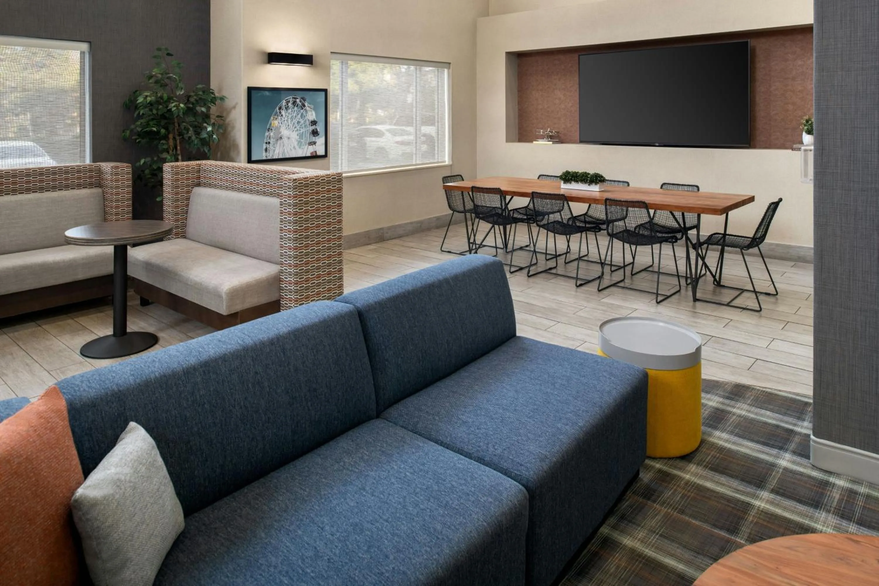 Lobby or reception in City Express By Marriott Rancho Cucamonga