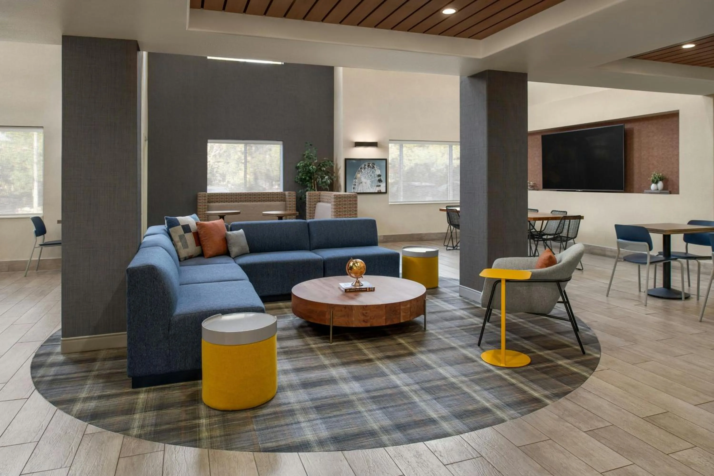 Lobby or reception in City Express By Marriott Rancho Cucamonga