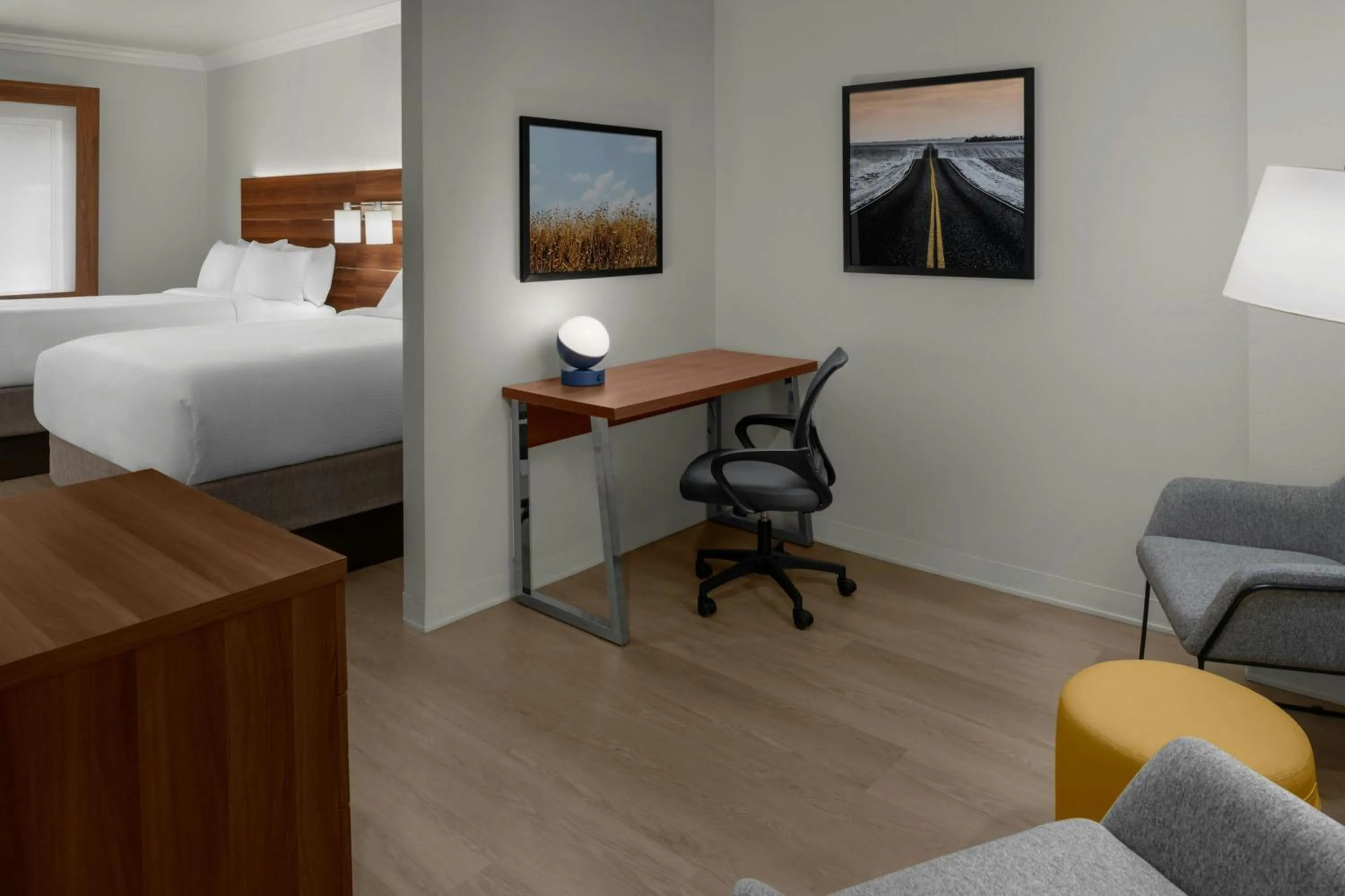 Photo of the whole room, Bed in City Express By Marriott Rancho Cucamonga