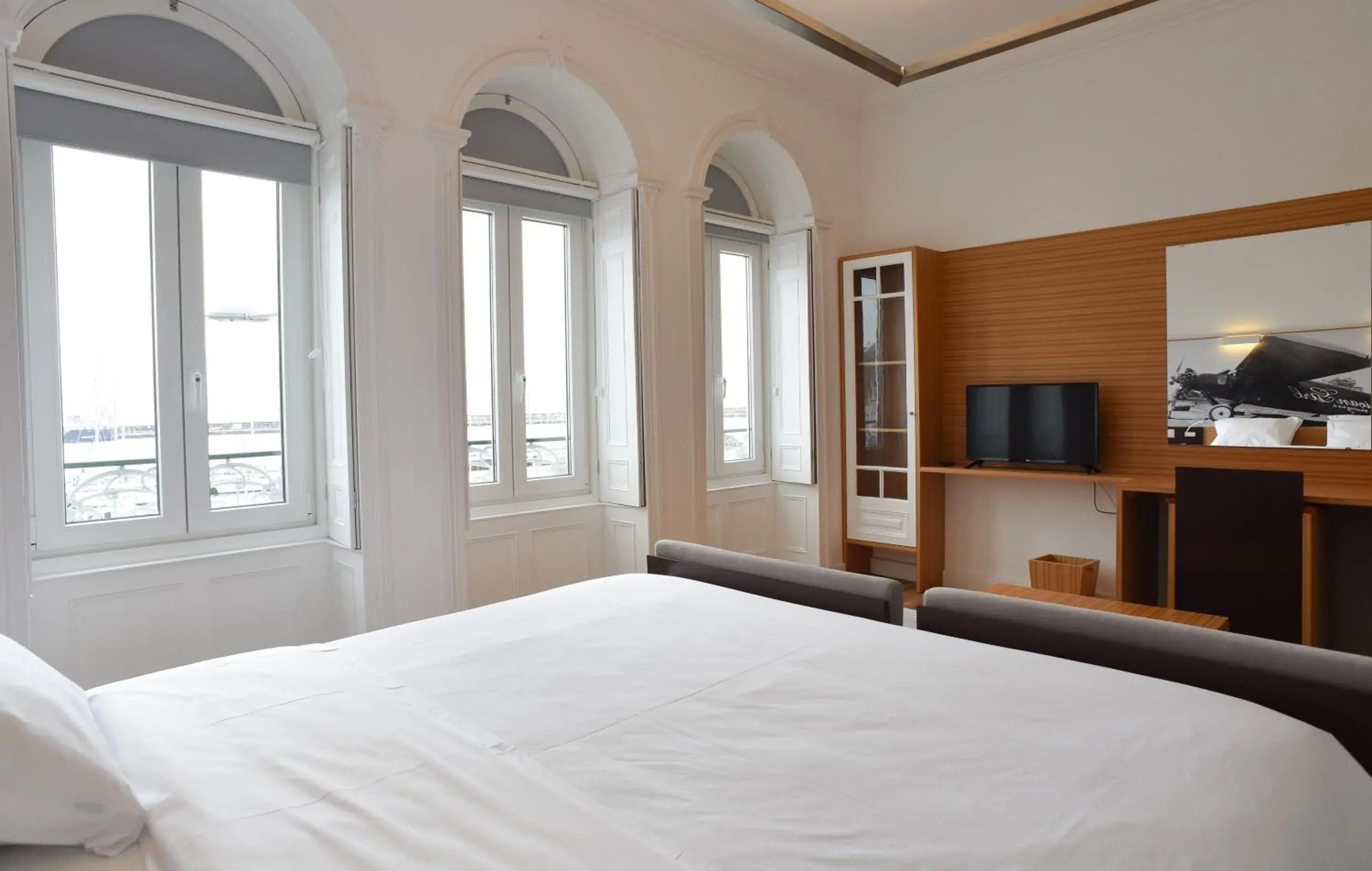 Deluxe Double Room with Sea View in Internacional Azores Boutique Deluxe Double Room with Sea View in Internacional Azores Boutique