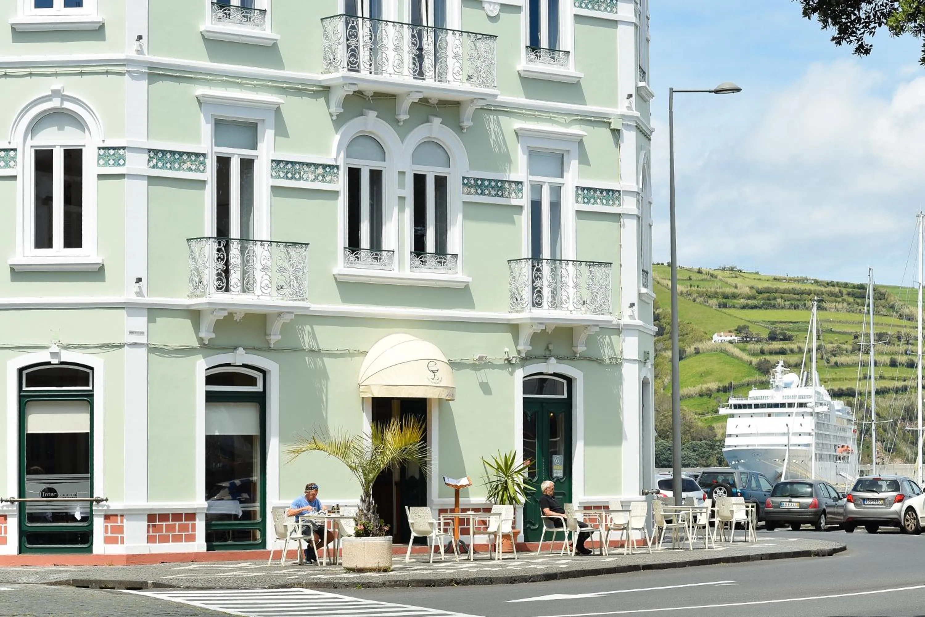 Nearby landmark in Internacional Azores Boutique