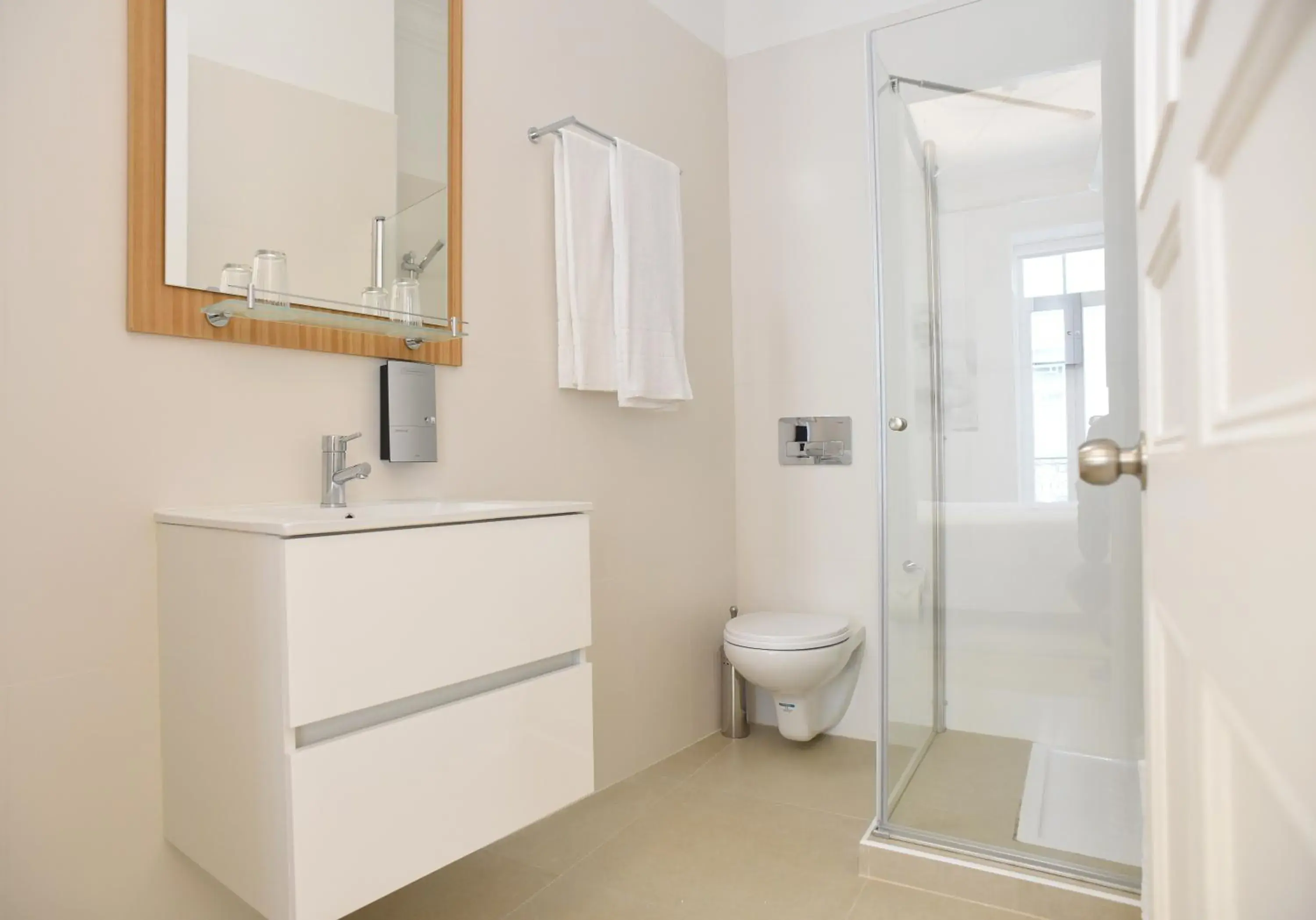 Superior Twin Room with City View in Internacional Azores Boutique Superior Twin Room with City View in Internacional Azores Boutique