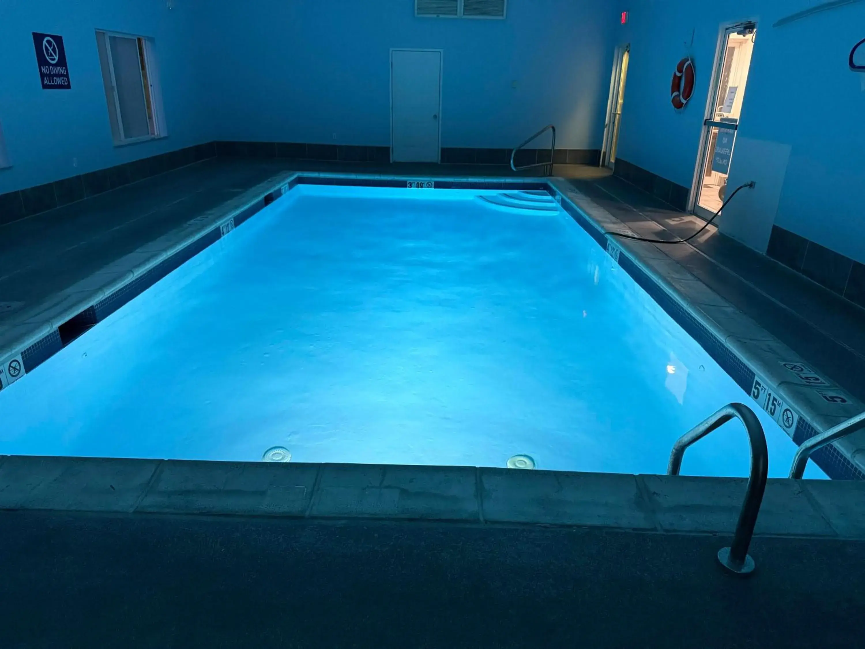 Pool view in Baymont by Wyndham Kingdom City Pool view in Baymont by Wyndham Kingdom City