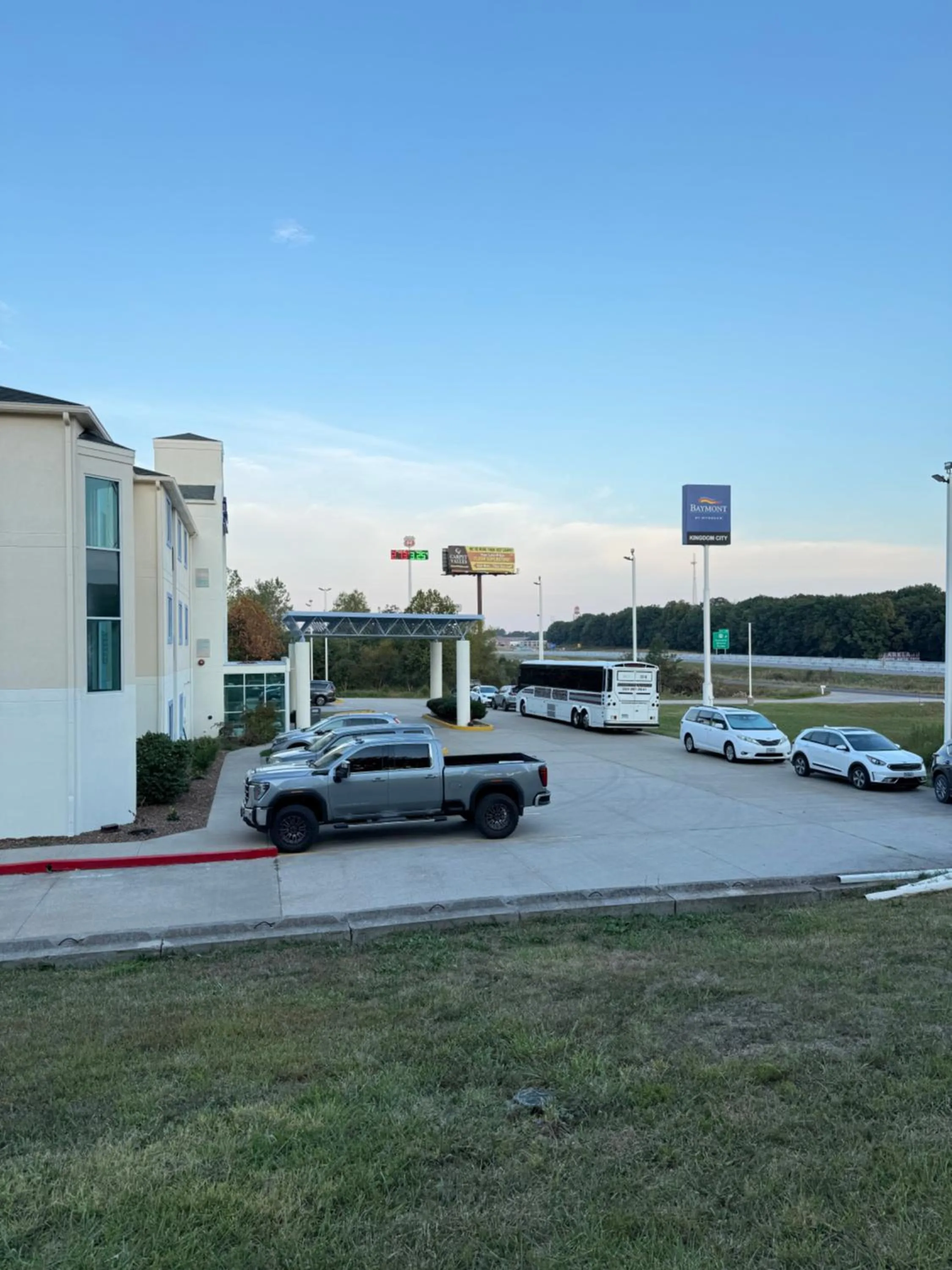 Property building in Baymont by Wyndham Kingdom City