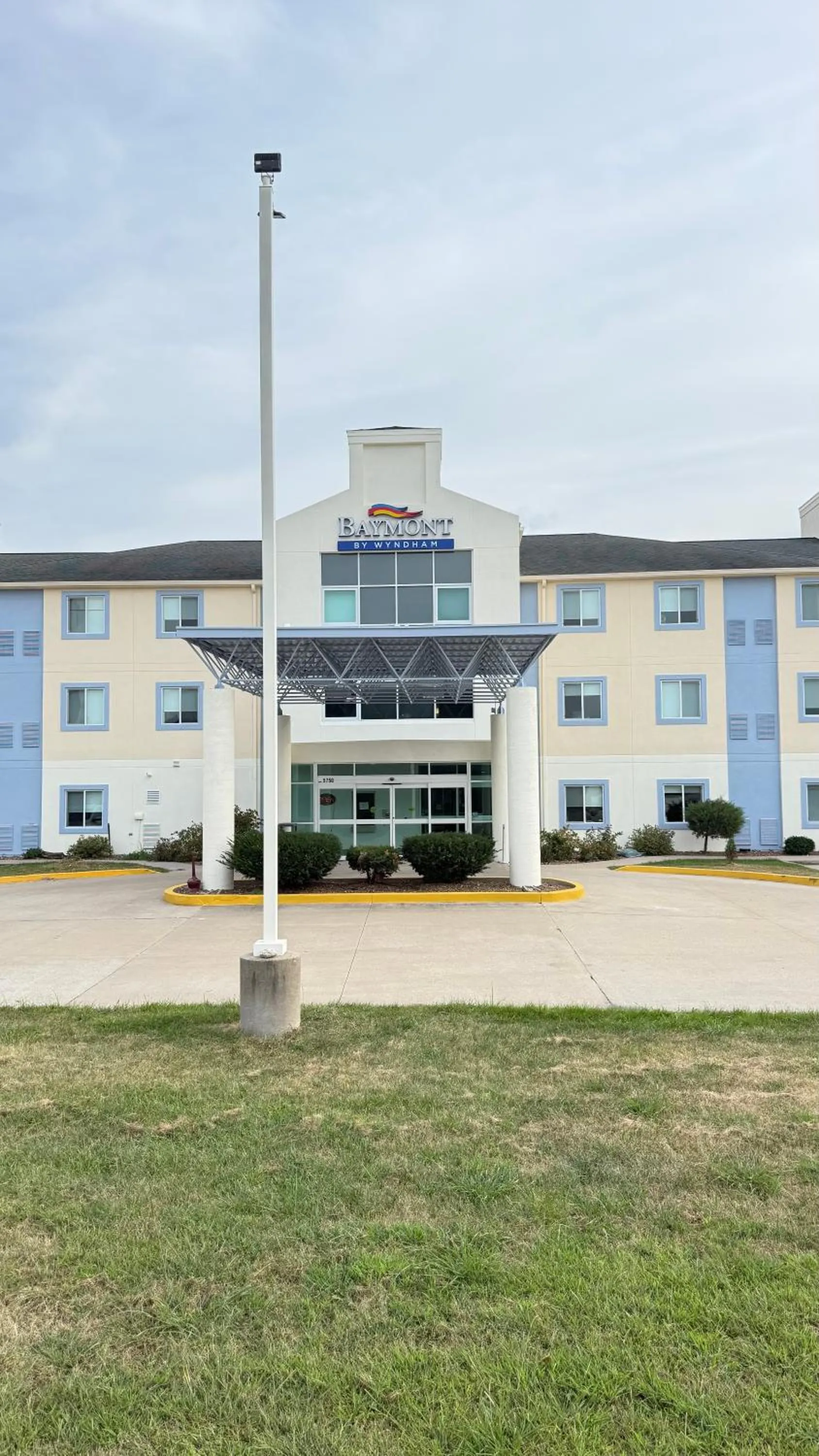 Property building in Baymont by Wyndham Kingdom City