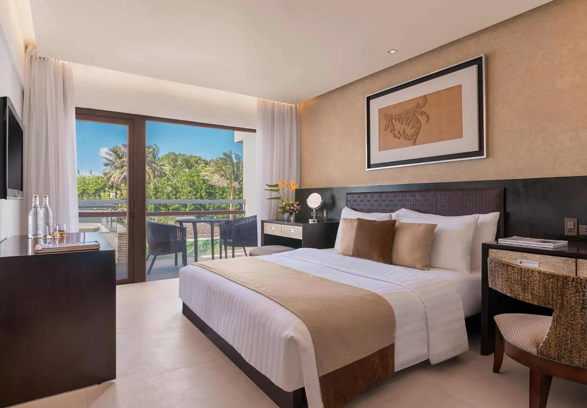 Deluxe King Room in The District Boracay Deluxe King Room in The District Boracay