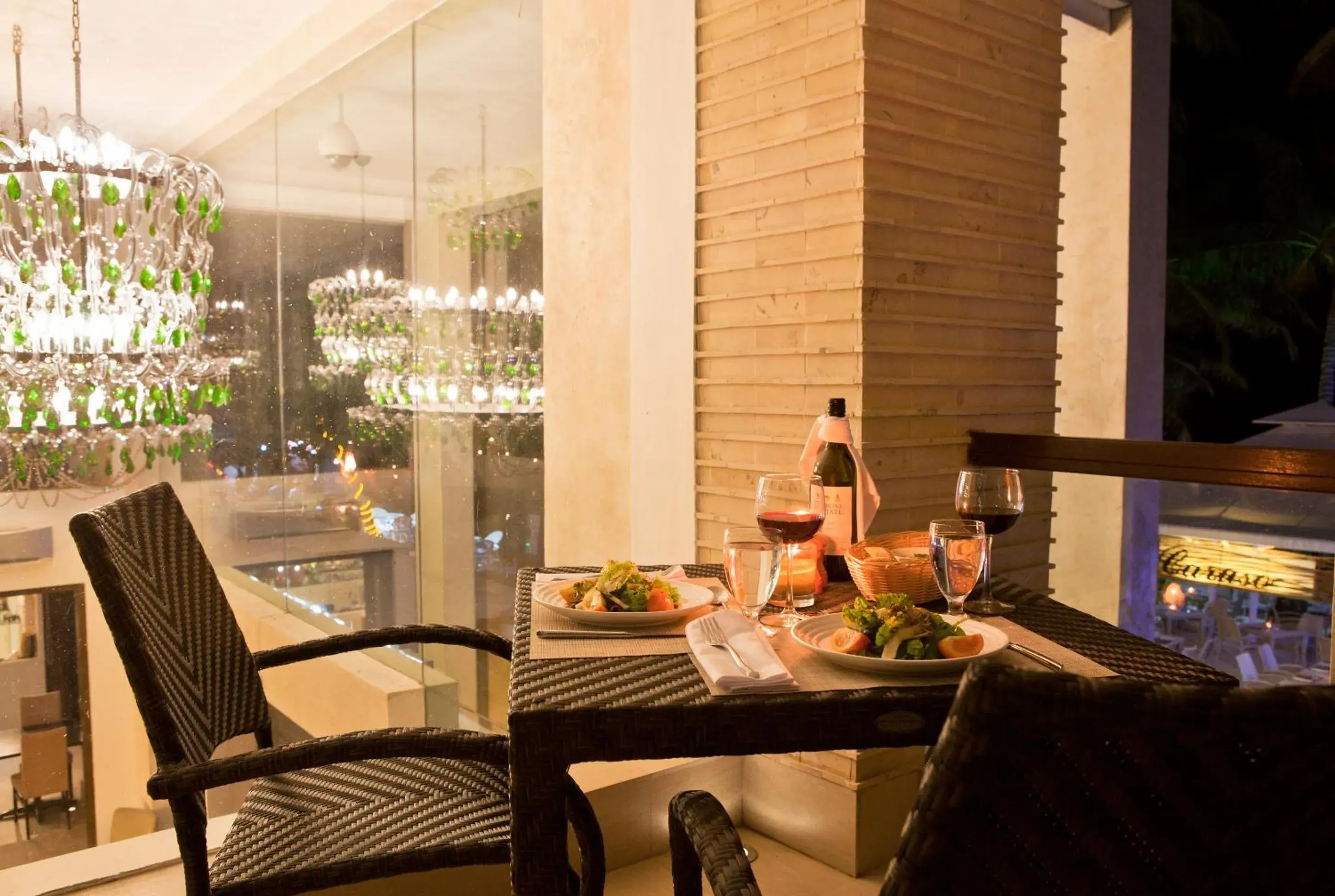 Restaurant/places to eat in The District Boracay Restaurant/places to eat in The District Boracay