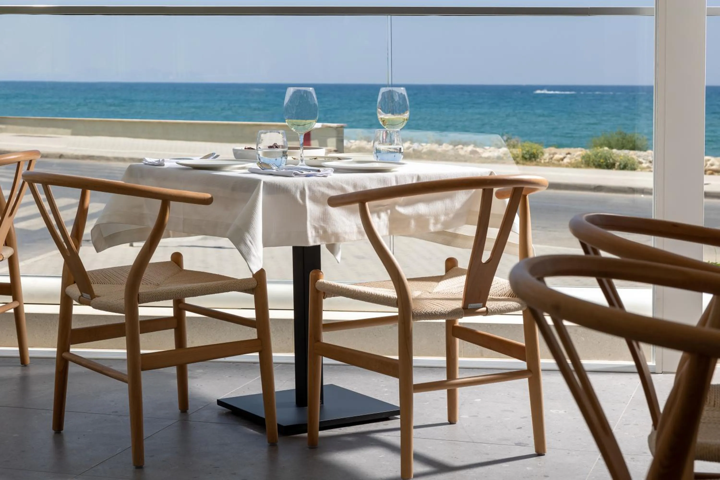 Restaurant/places to eat in Pearl SeaBreeze Suites