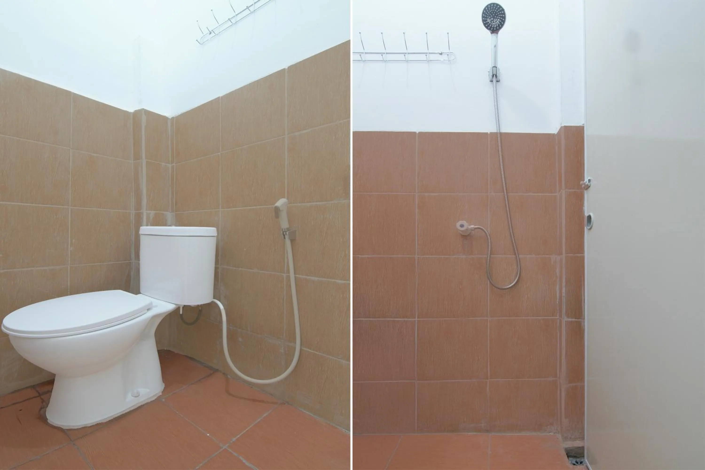 Bathroom in Hotel O Pekanbaru near Mall Ciputra Seraya formerly Lotus Inn