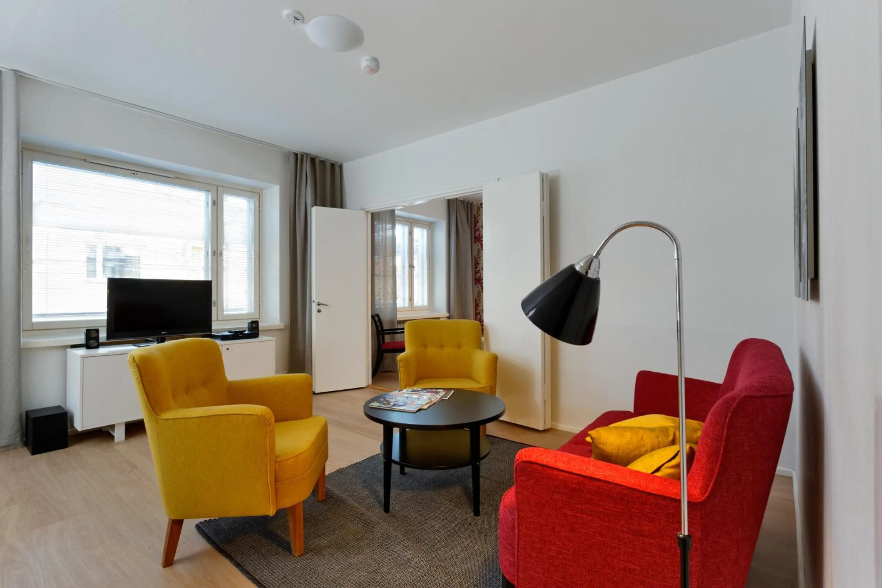 TV and multimedia in Forenom Serviced Apartments Helsinki Kruununhaka