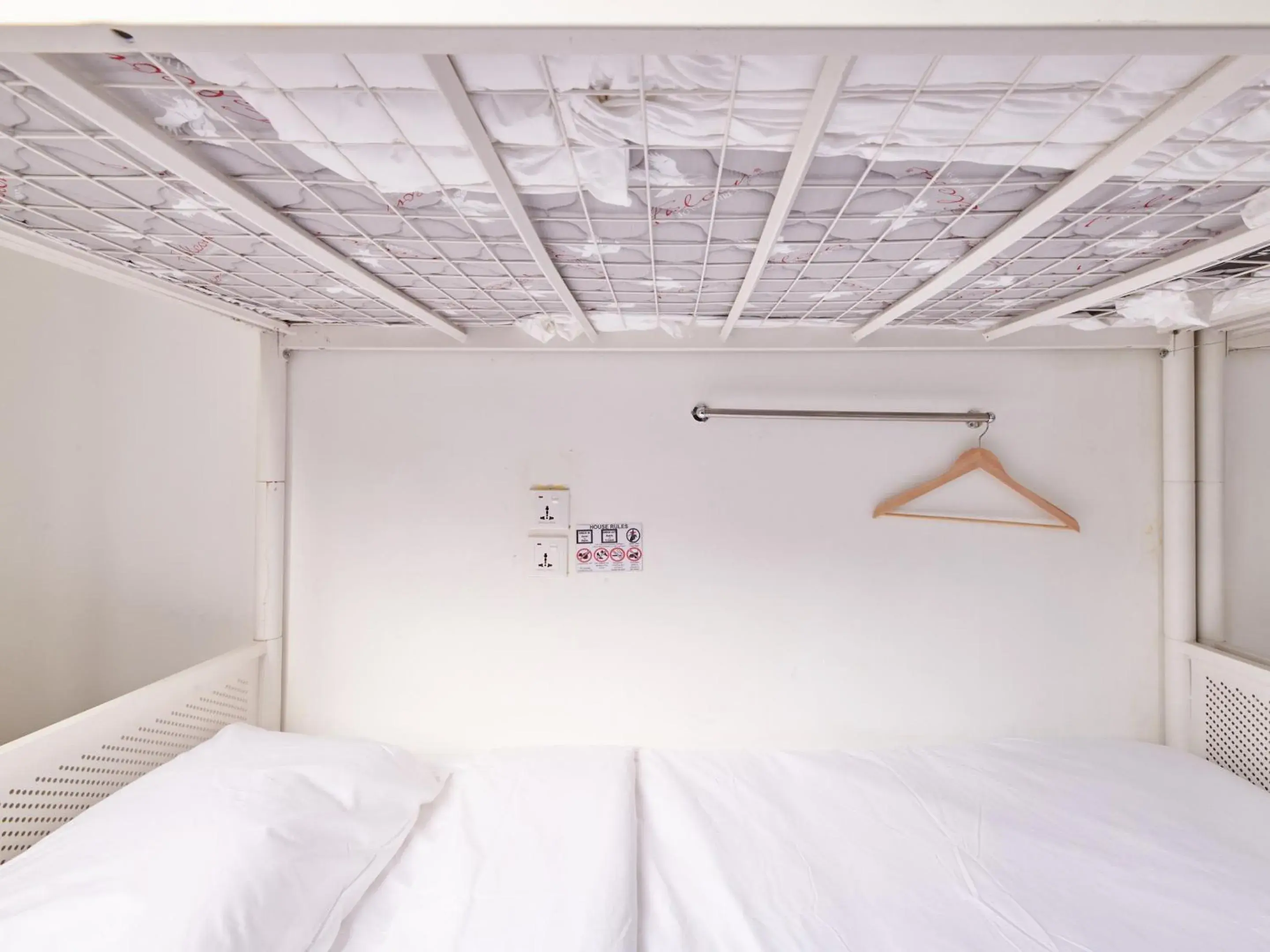 Bed in 6-Bed Mixed Dormitory Room in BEAT. Sports Hostel Bed in 6-Bed Mixed Dormitory Room in BEAT. Sports Hostel