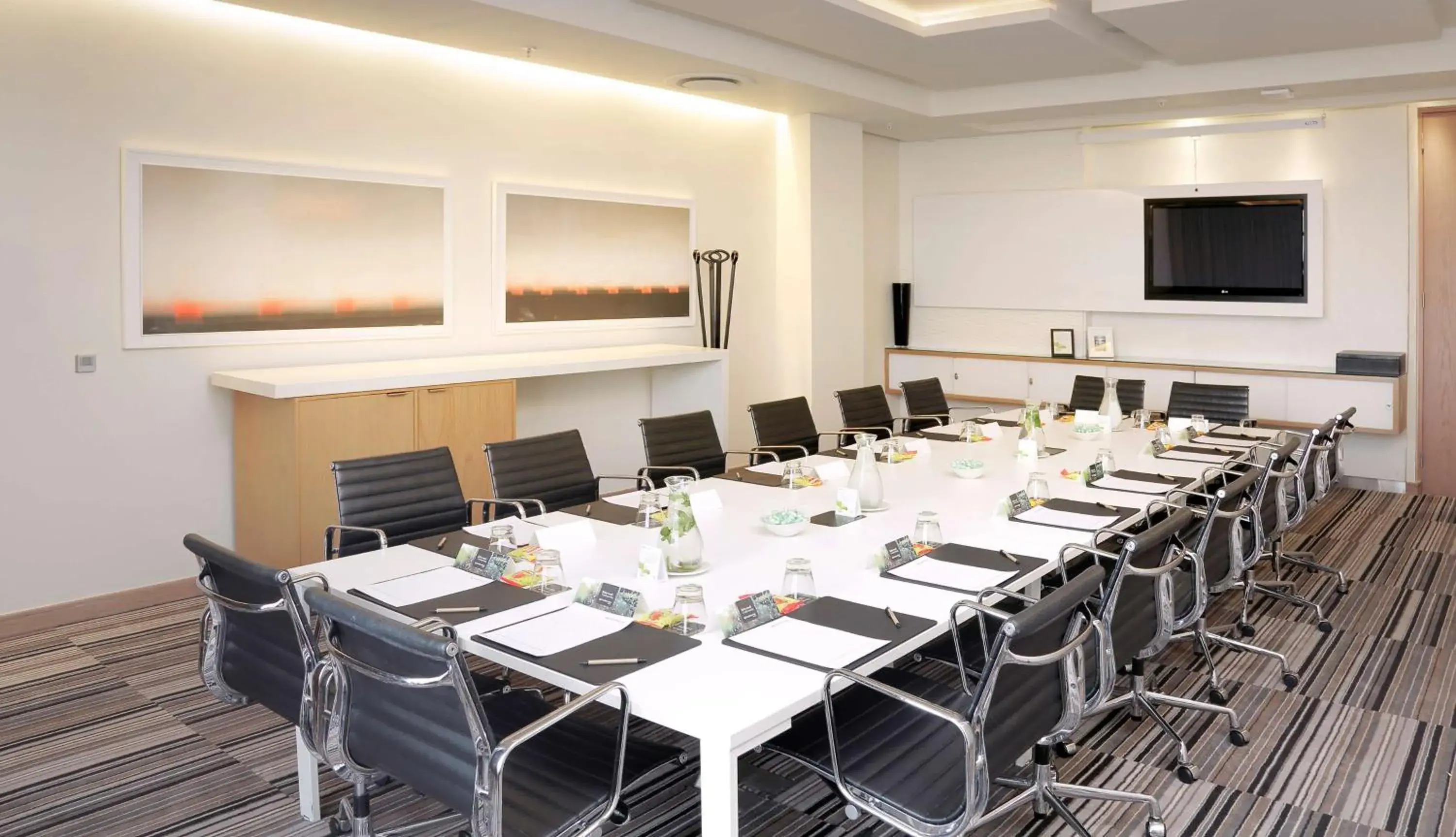 Bedroom in Southern Sun Hyde Park Sandton Bedroom in Southern Sun Hyde Park Sandton