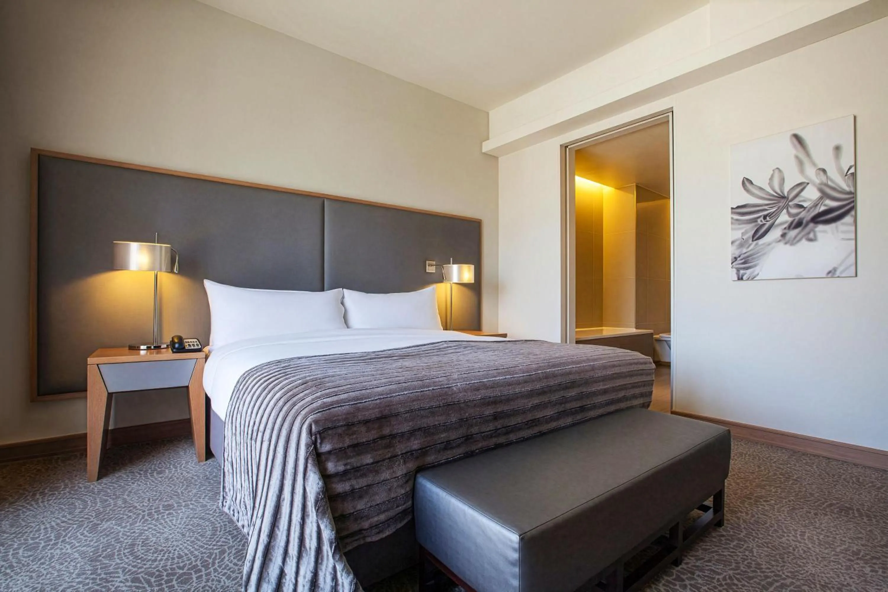 Bedroom, Bed in Southern Sun Hyde Park Sandton