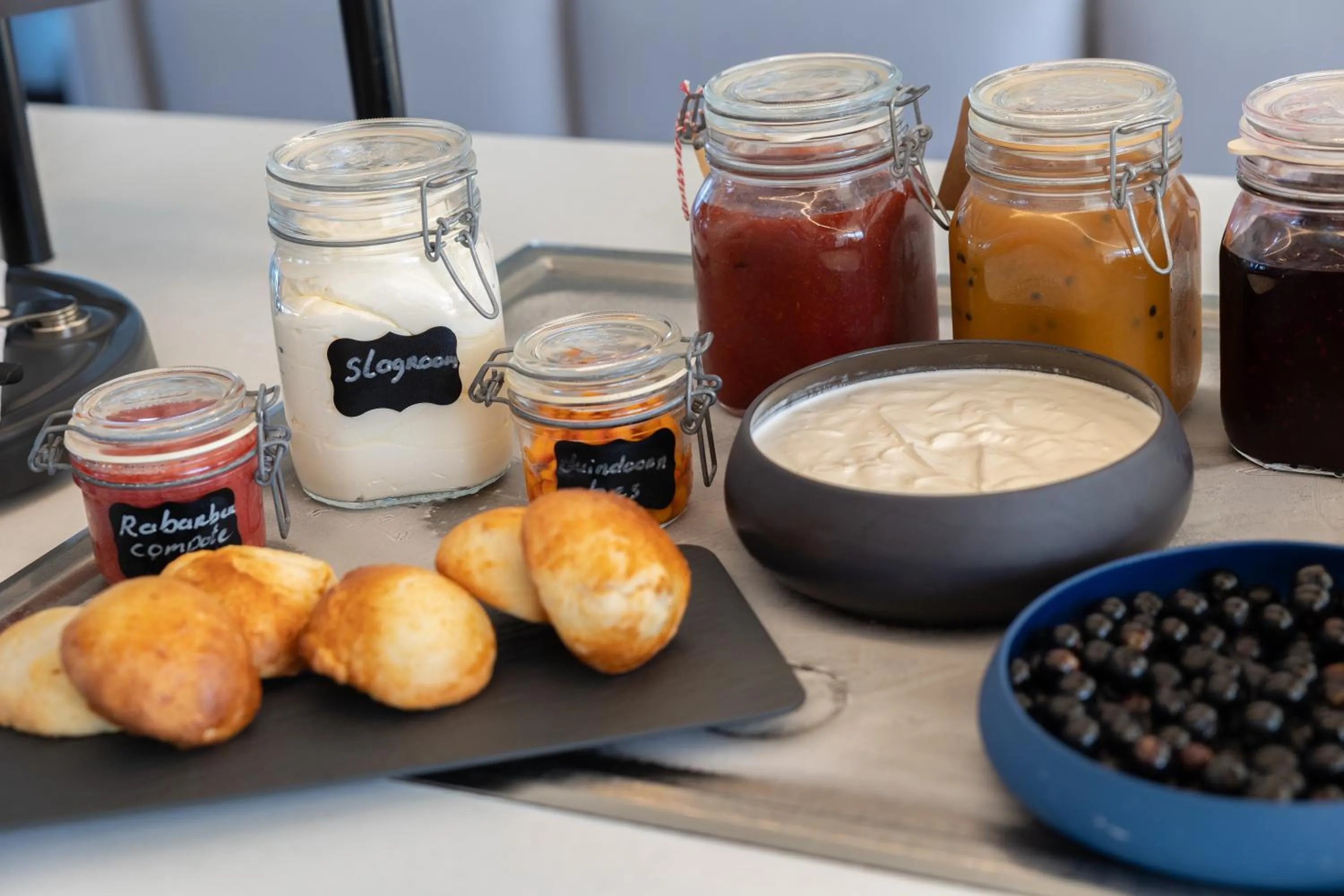 Breakfast in Hotel de Baak Seaside