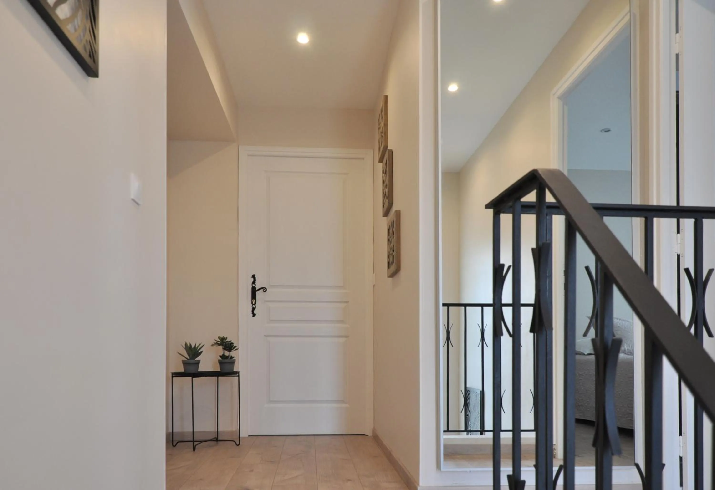 Decorative detail in A l'Orée Des Vignes