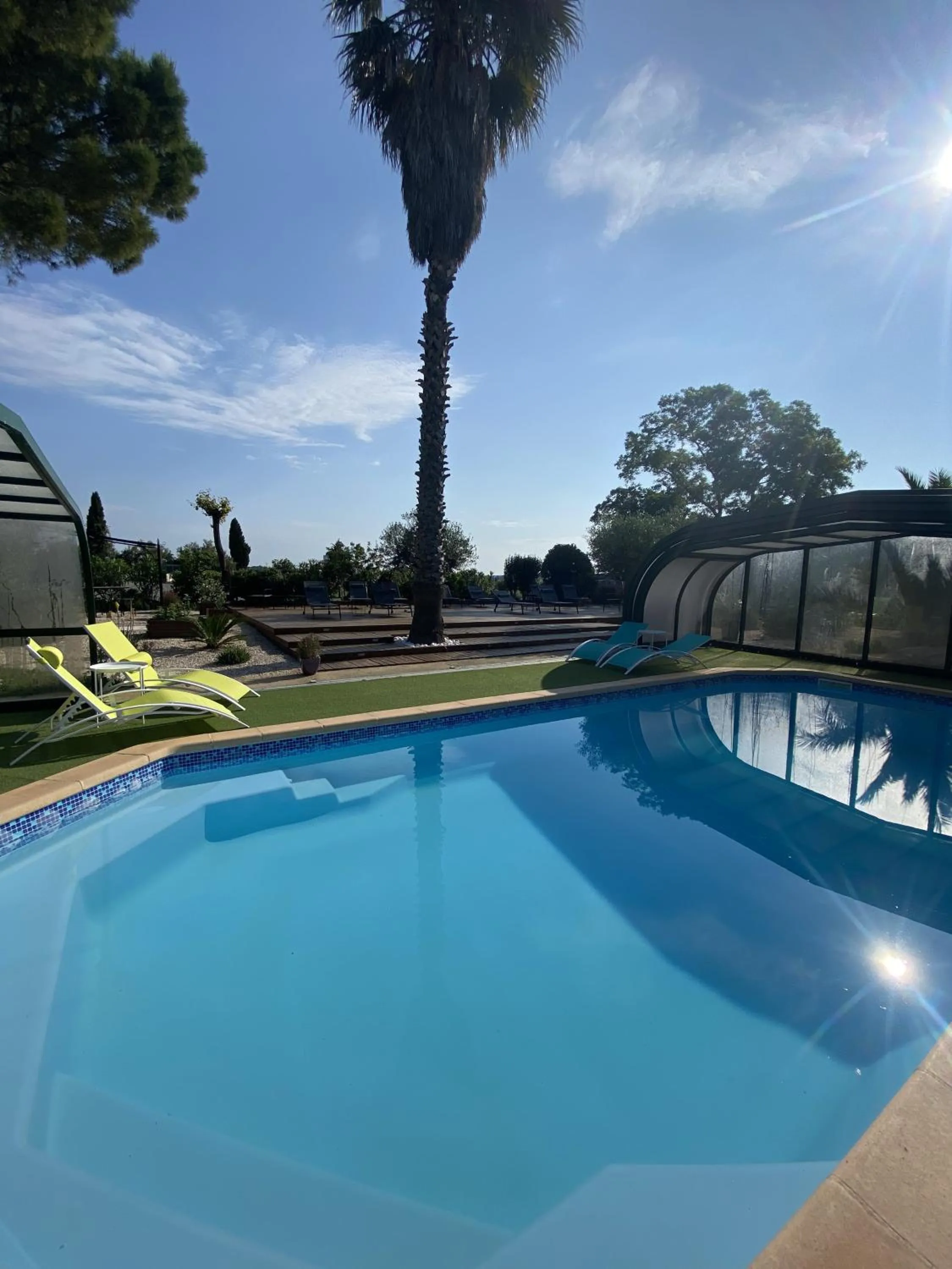 Swimming pool in A l'Orée Des Vignes