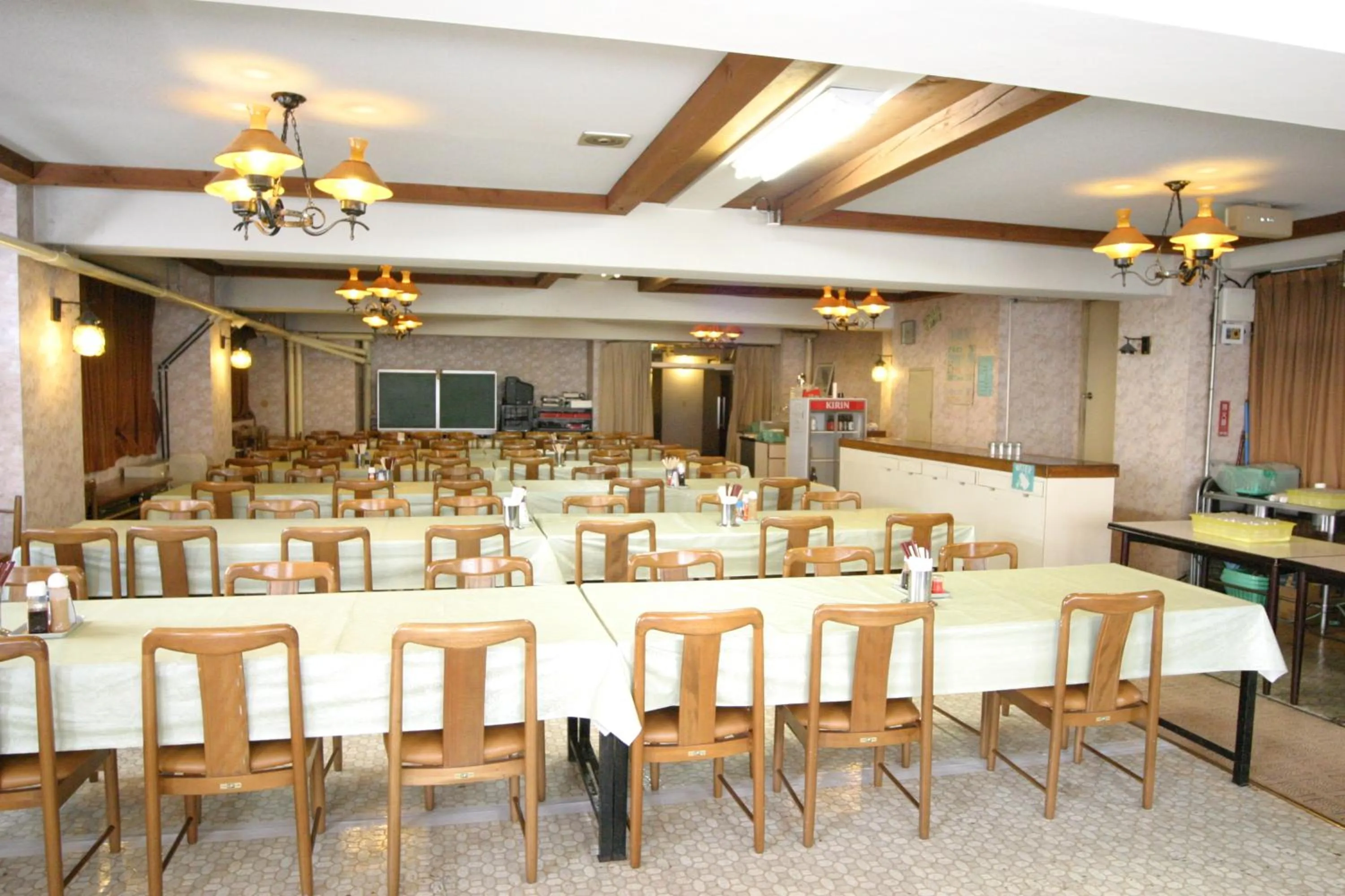 Restaurant/places to eat in Villa Alpen