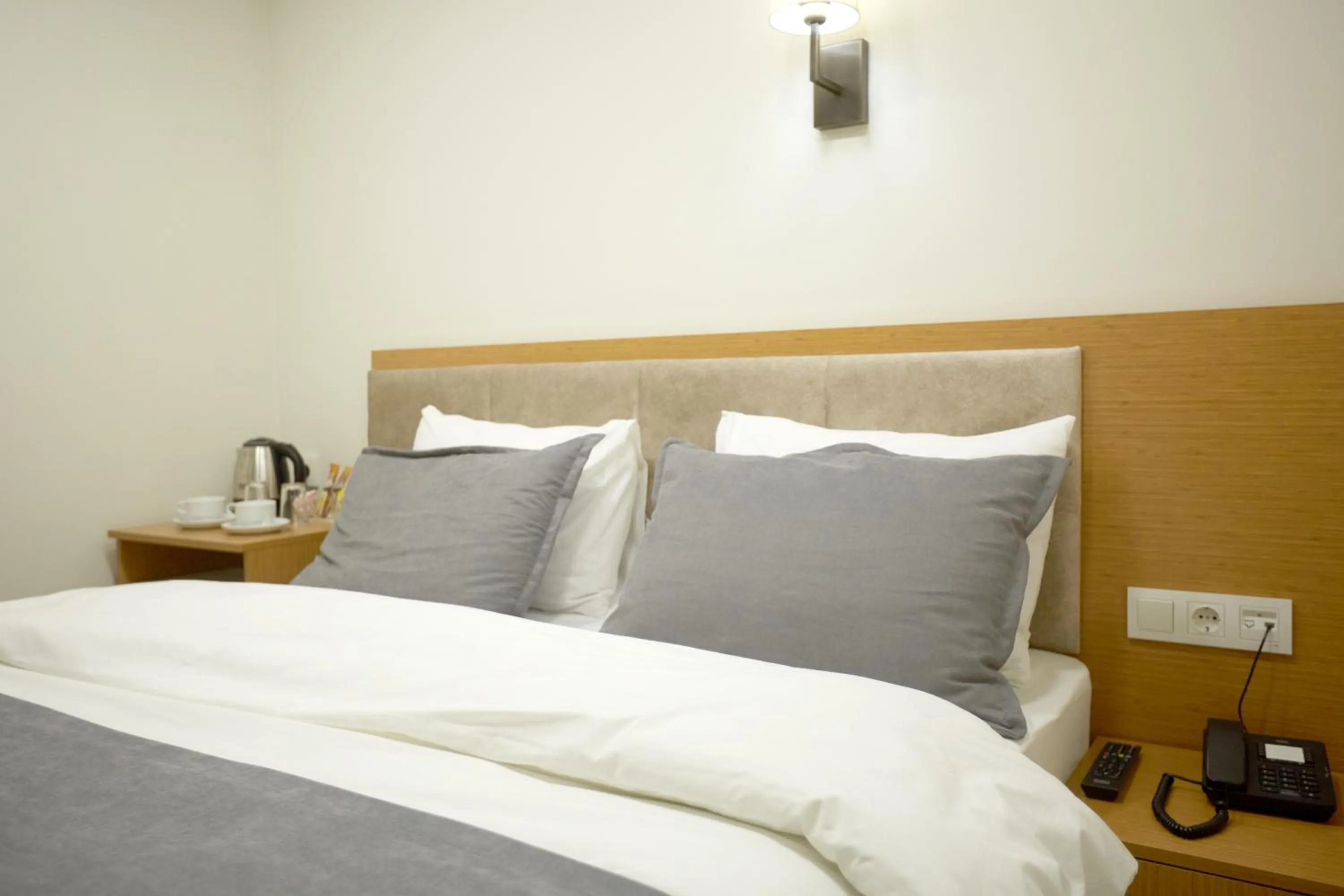 Photo of the whole room, Bed in Kartal Palace Taksim Square FAMILY HOTEL