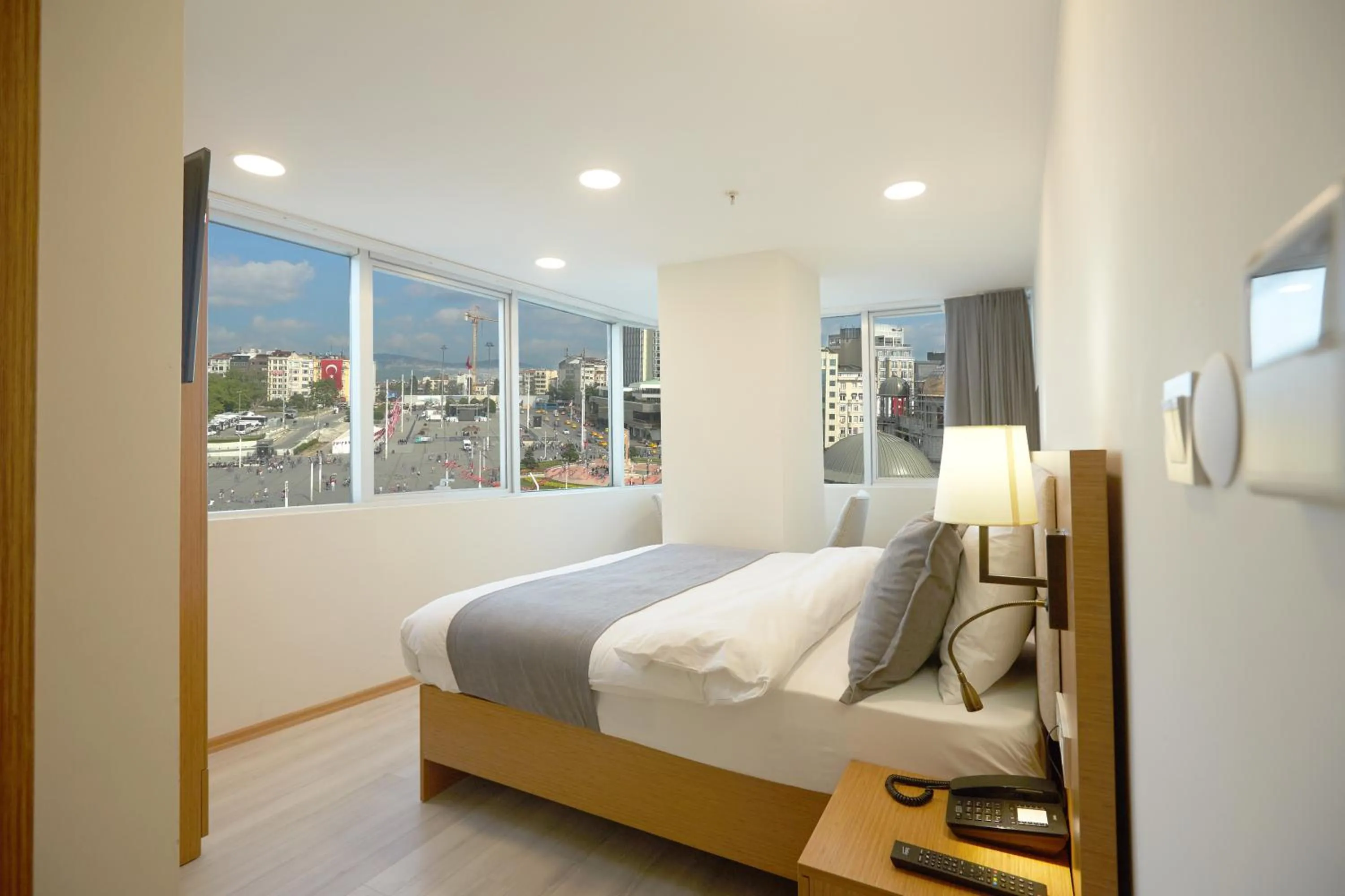 Bed in Kartal Palace Taksim Square FAMILY HOTEL