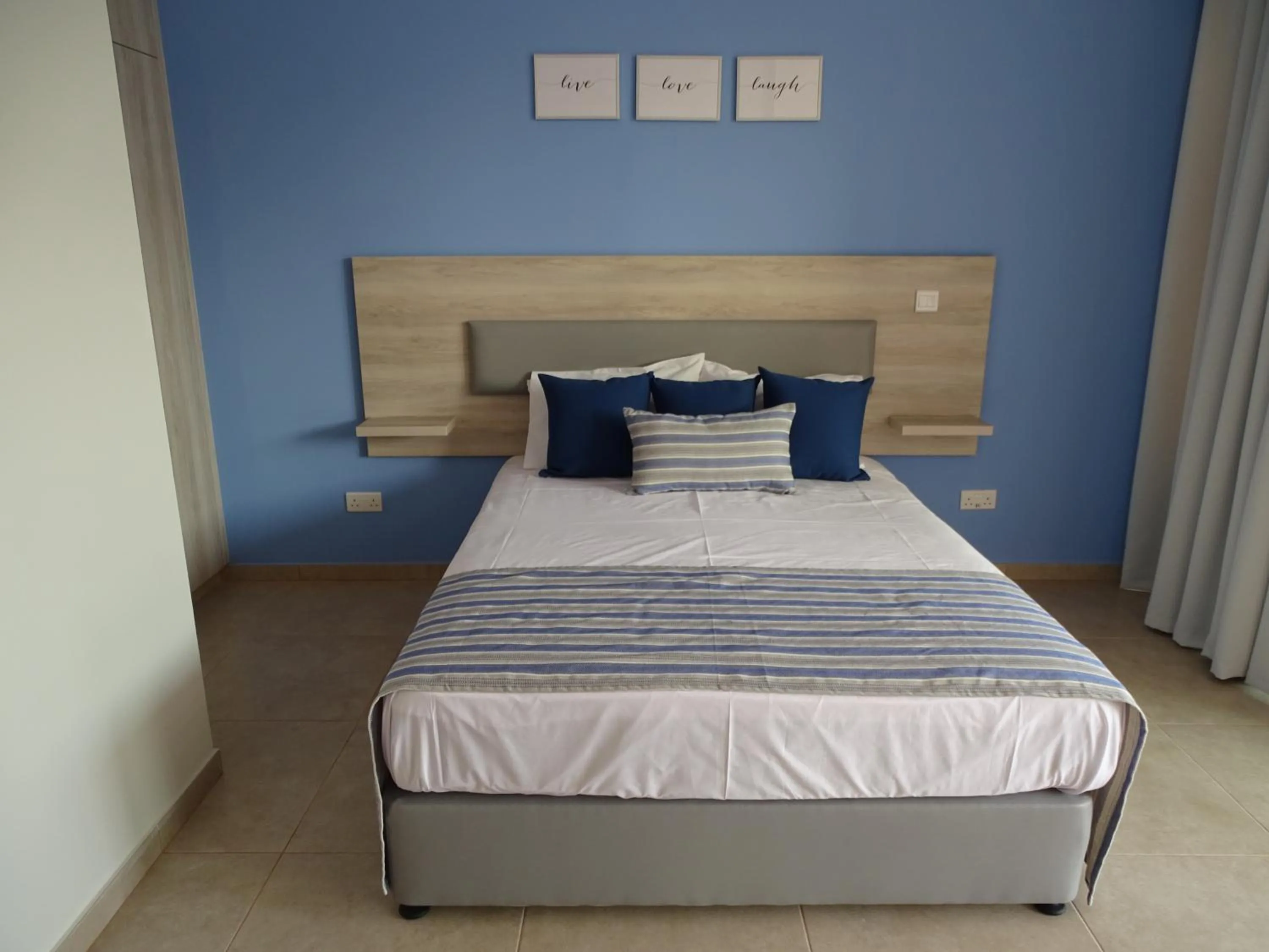 Bed in Proteas Mare Suites