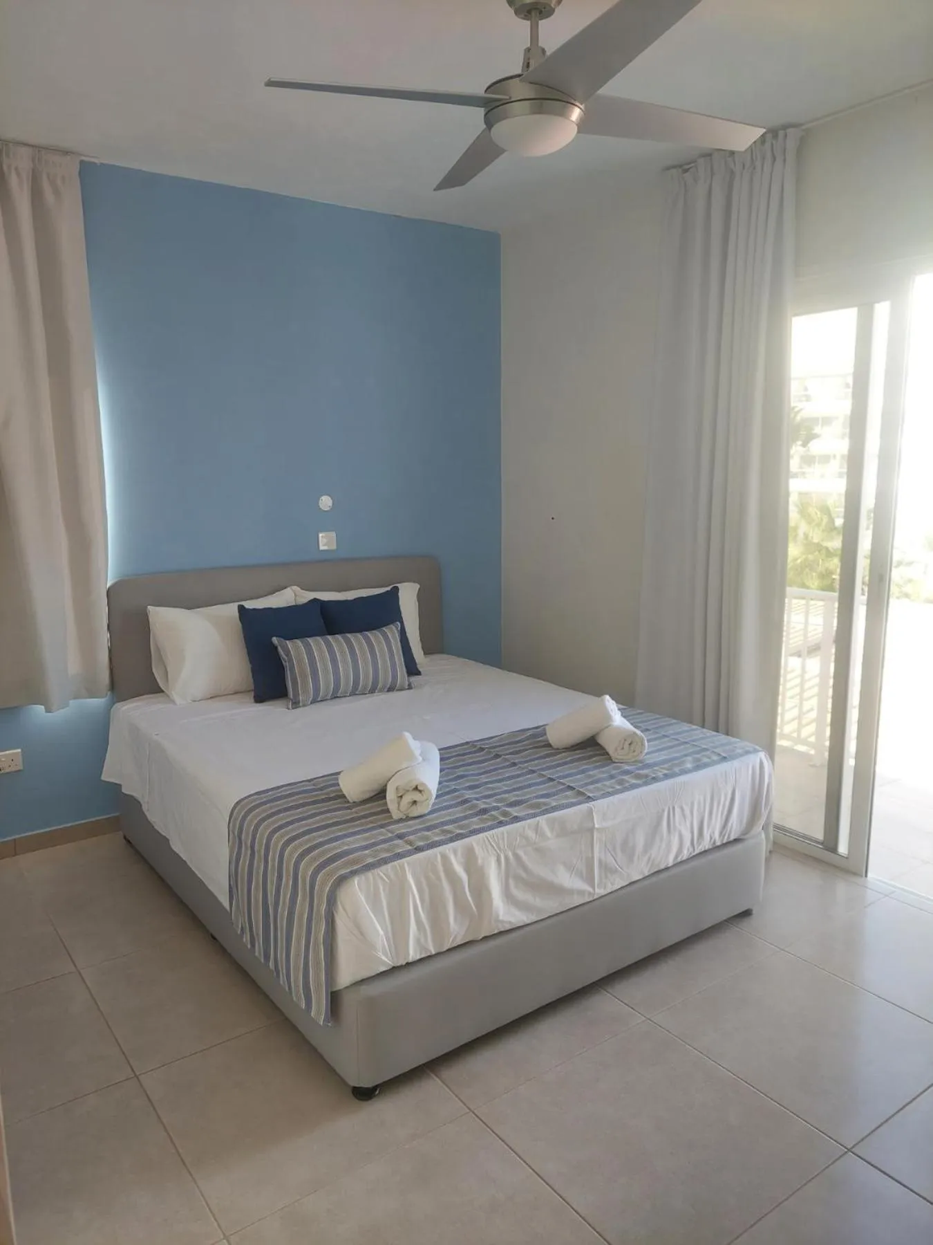 Bed in Proteas Mare Suites