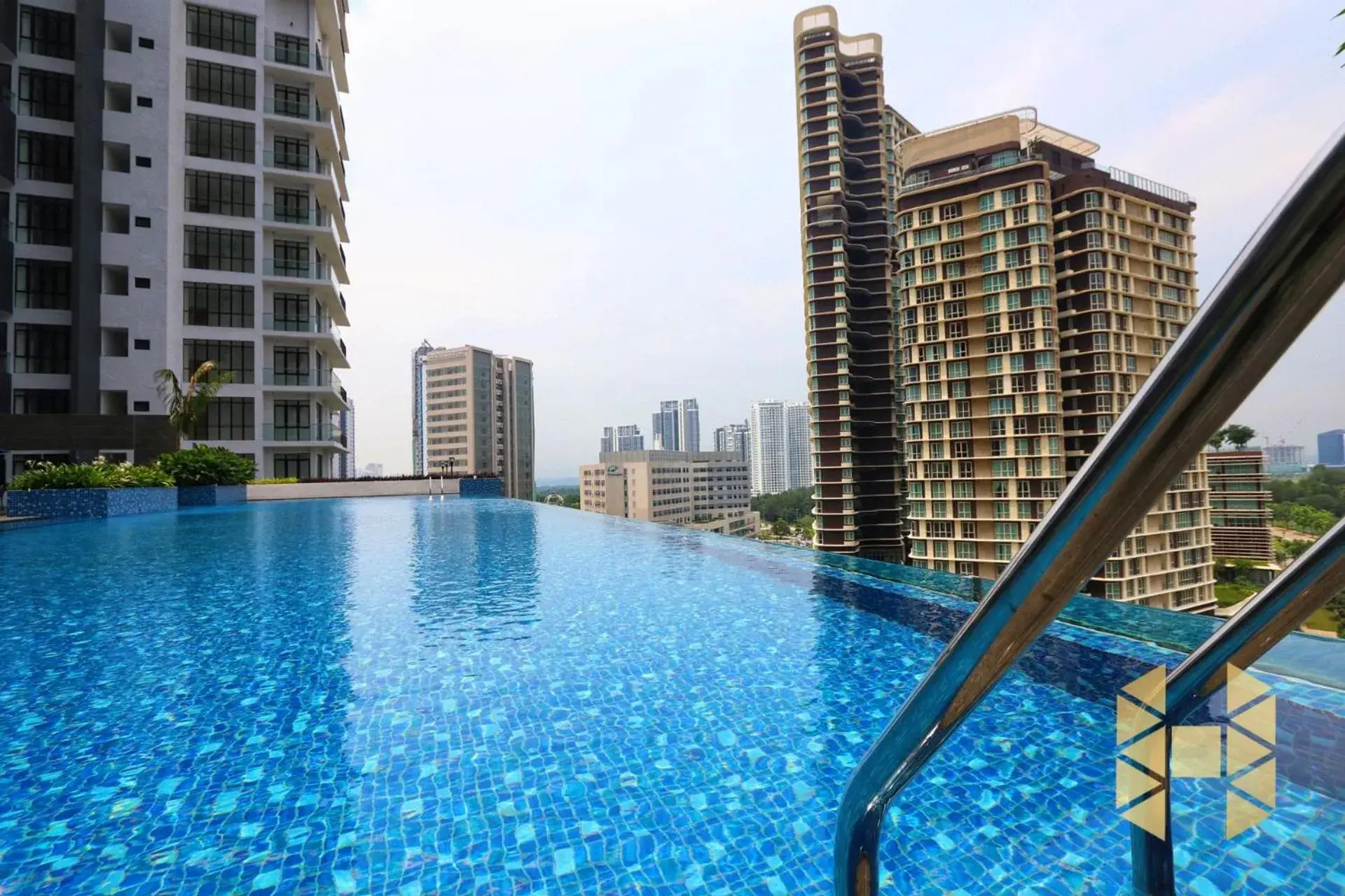 Swimming pool in D pristine Family Suites By Holi Swimming pool in D pristine Family Suites By Holi