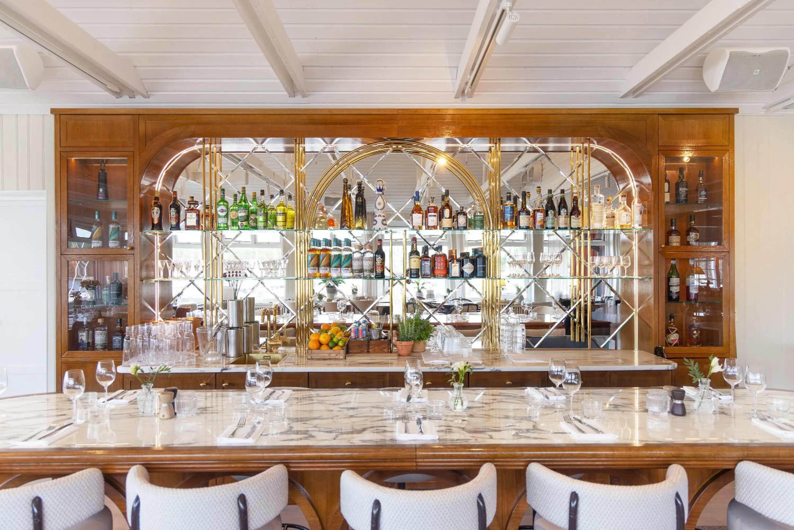 Lounge or bar in Sandhamn Seglarhotell