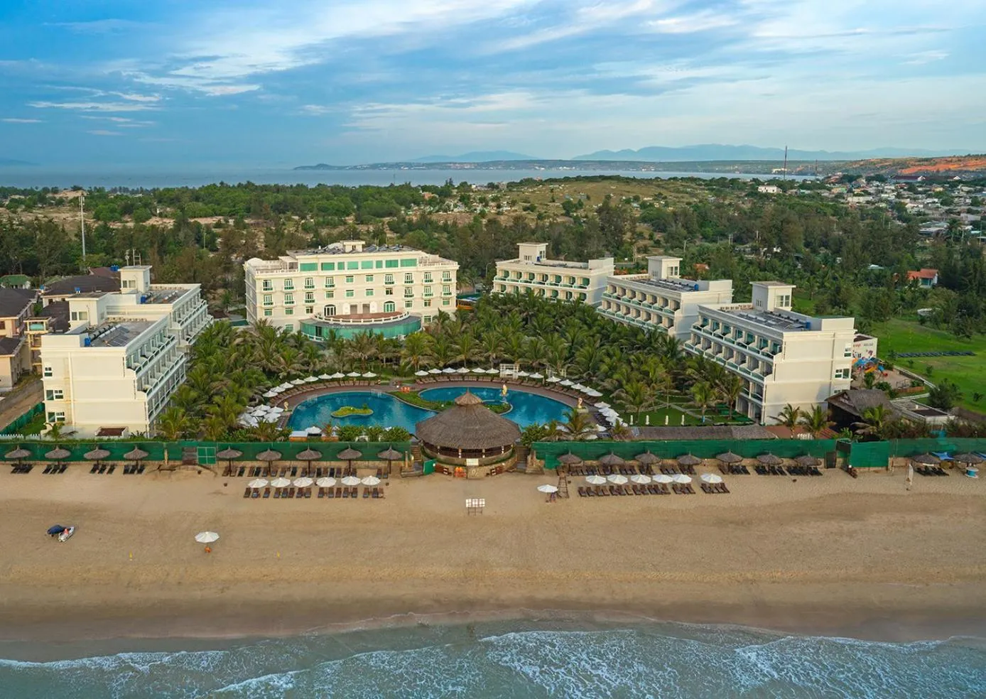 Photo of the whole room in The Sailing Bay Beach Resort