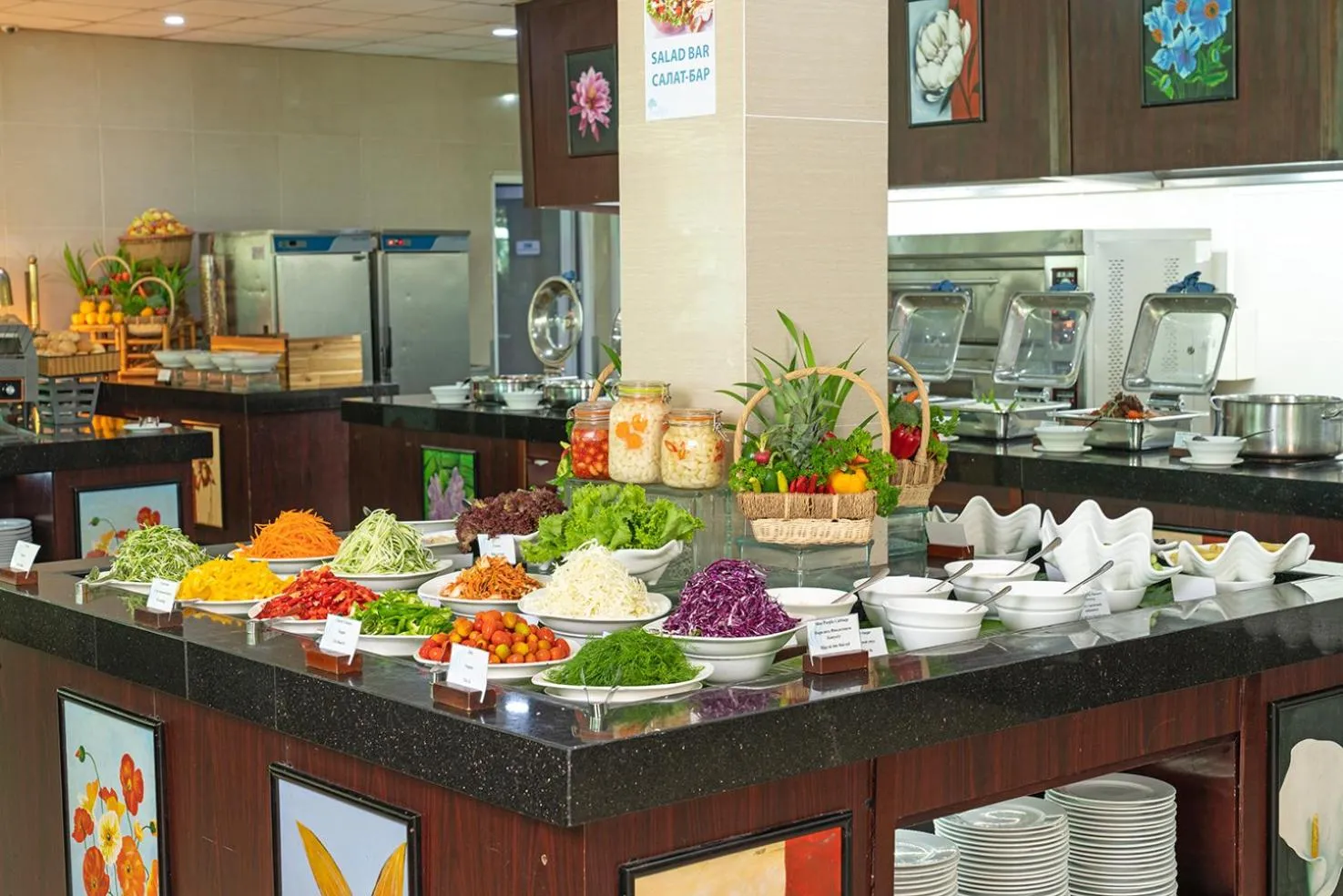 Restaurant/places to eat in The Sailing Bay Beach Resort