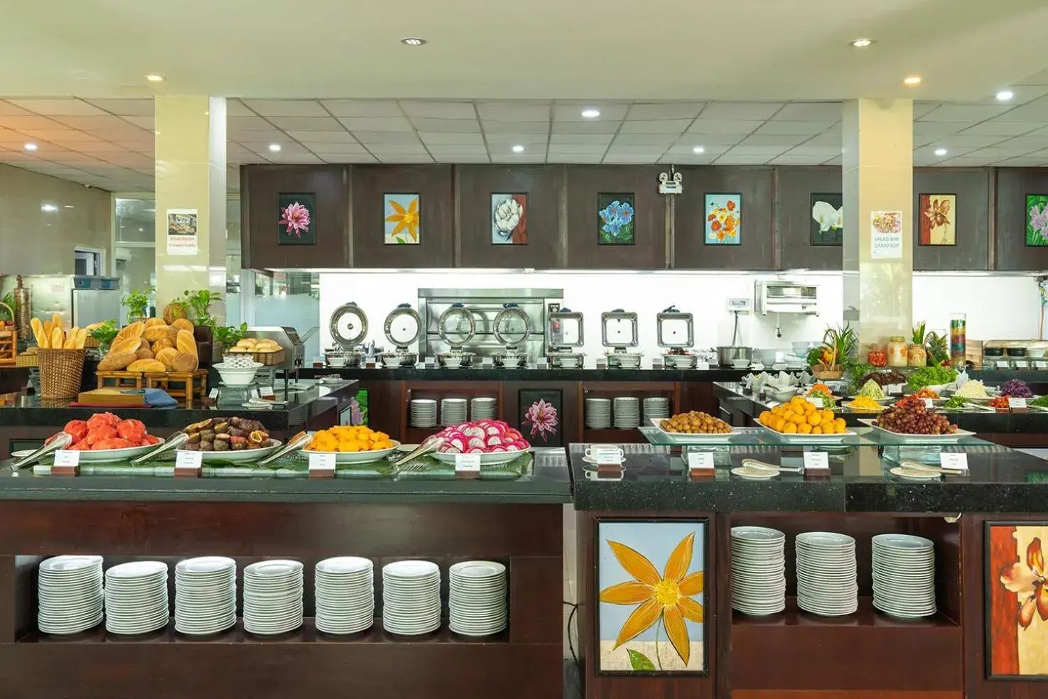 Restaurant/places to eat in The Sailing Bay Beach Resort Restaurant/places to eat in The Sailing Bay Beach Resort
