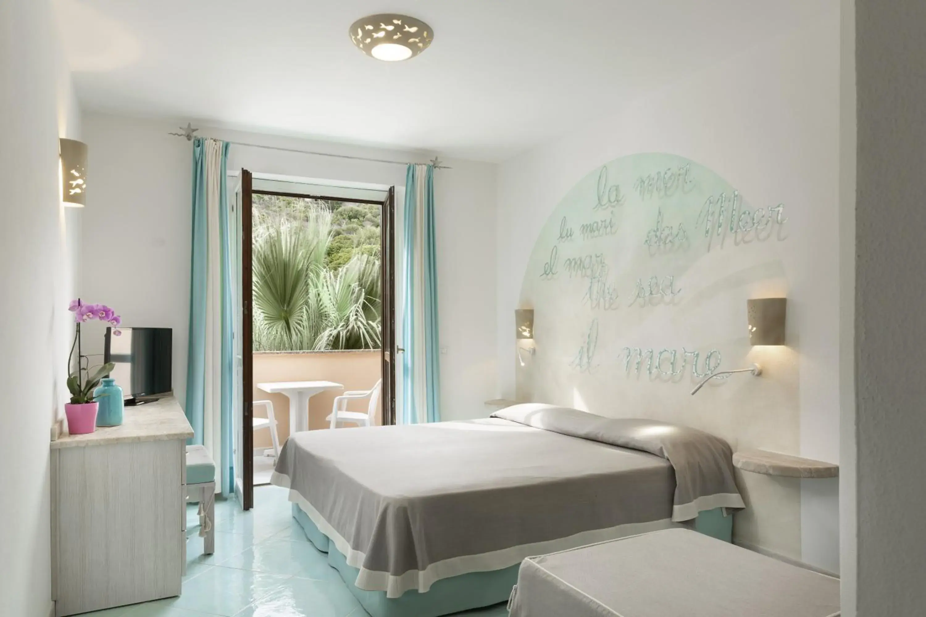 Superior Double or Twin Room with Balcony in Hotel Corallaro Superior Double or Twin Room with Balcony in Hotel Corallaro