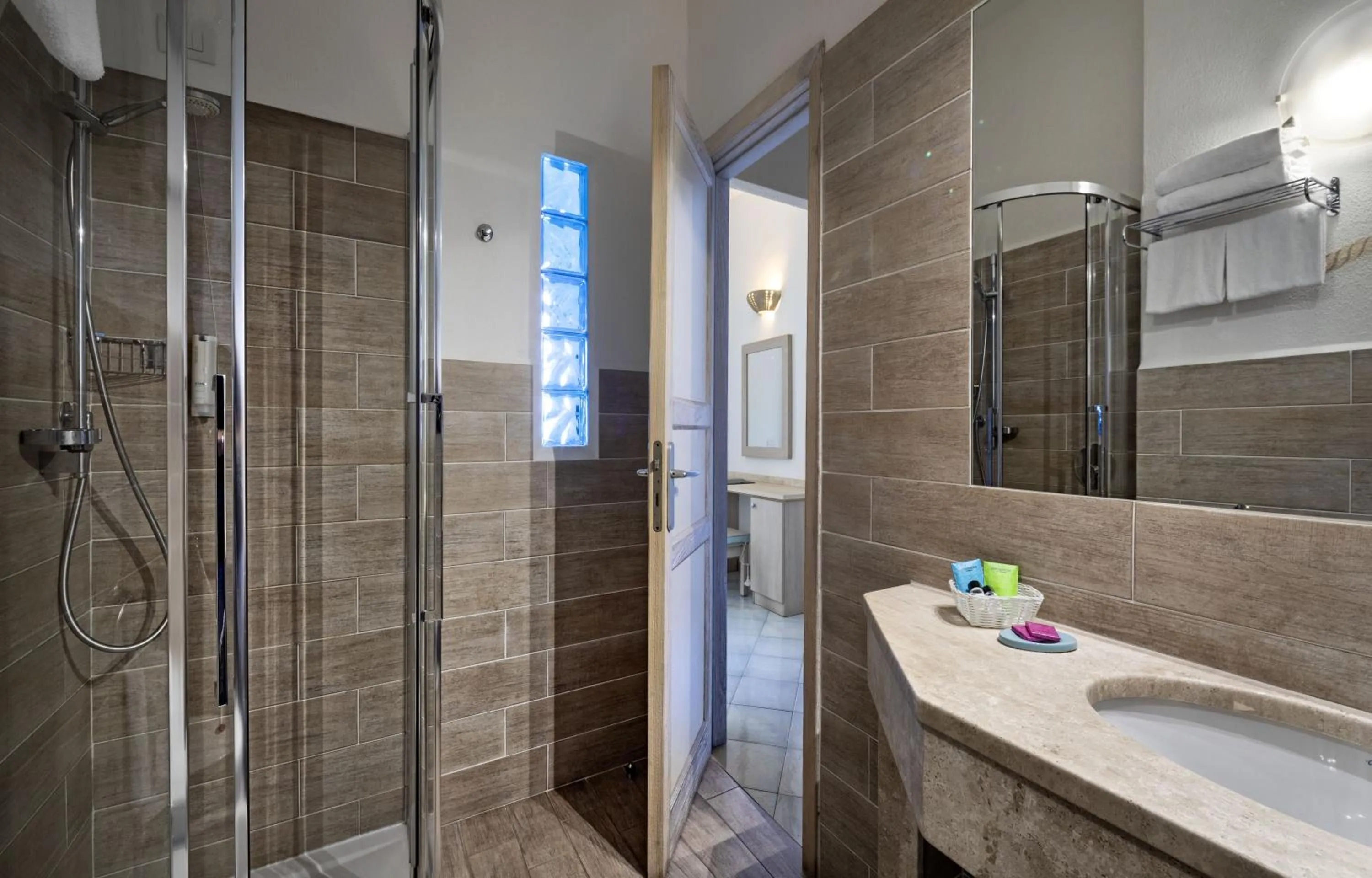 Bathroom in Hotel Corallaro