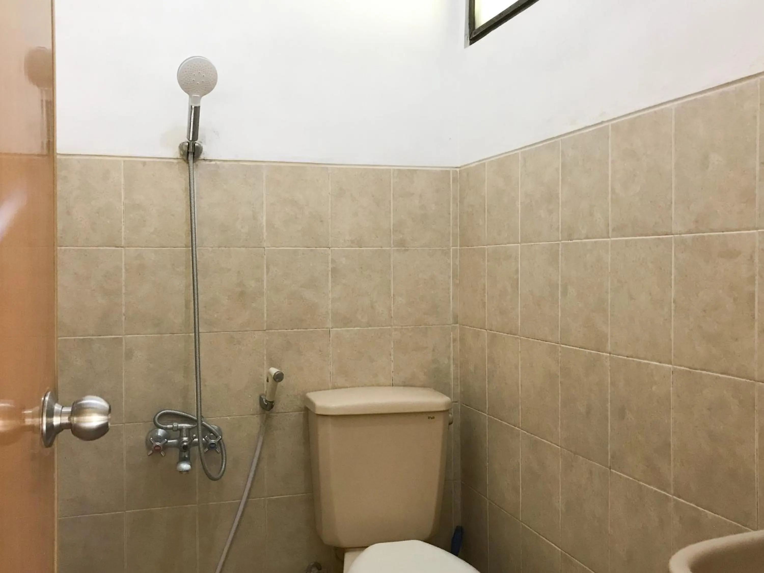 Bathroom in Villa Bunga Guest House RedPartner